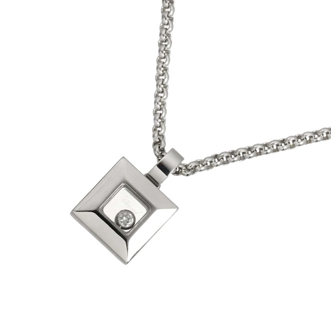 CHOPARD HAPPY DIAMOND SQUARE NECKLACE 18K WHITE GOLD 750: Chopard Happy Diamond Square Necklace 18K White Gold 750 Brand: Chopard Type/Style: Necklace Material: 750White Gold, Main Stone Natural Color: White Gold Size: internal circumference of the