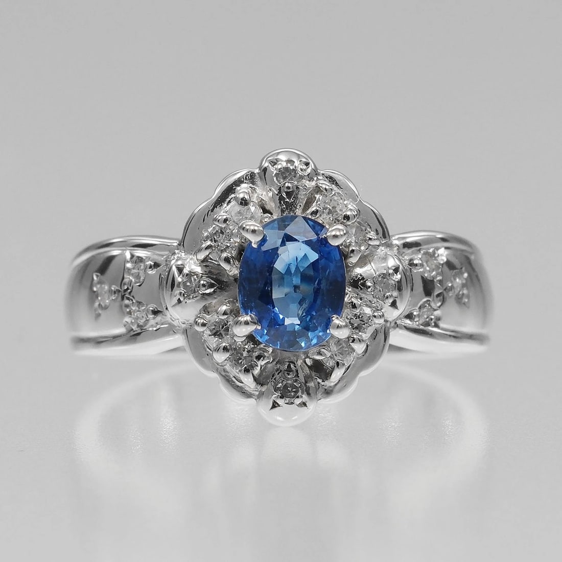 RING PT900PLATINUM/SAPPHIRE/DIAMOND: Ring Pt900Platinum/sapphire/diamond Brand: no brand Type/Style: Ring Material: Pt900Platinum, Main Stone sapphire Color: Silver Size: 5.6(US Size) Accessories: None Accessories Notice: When