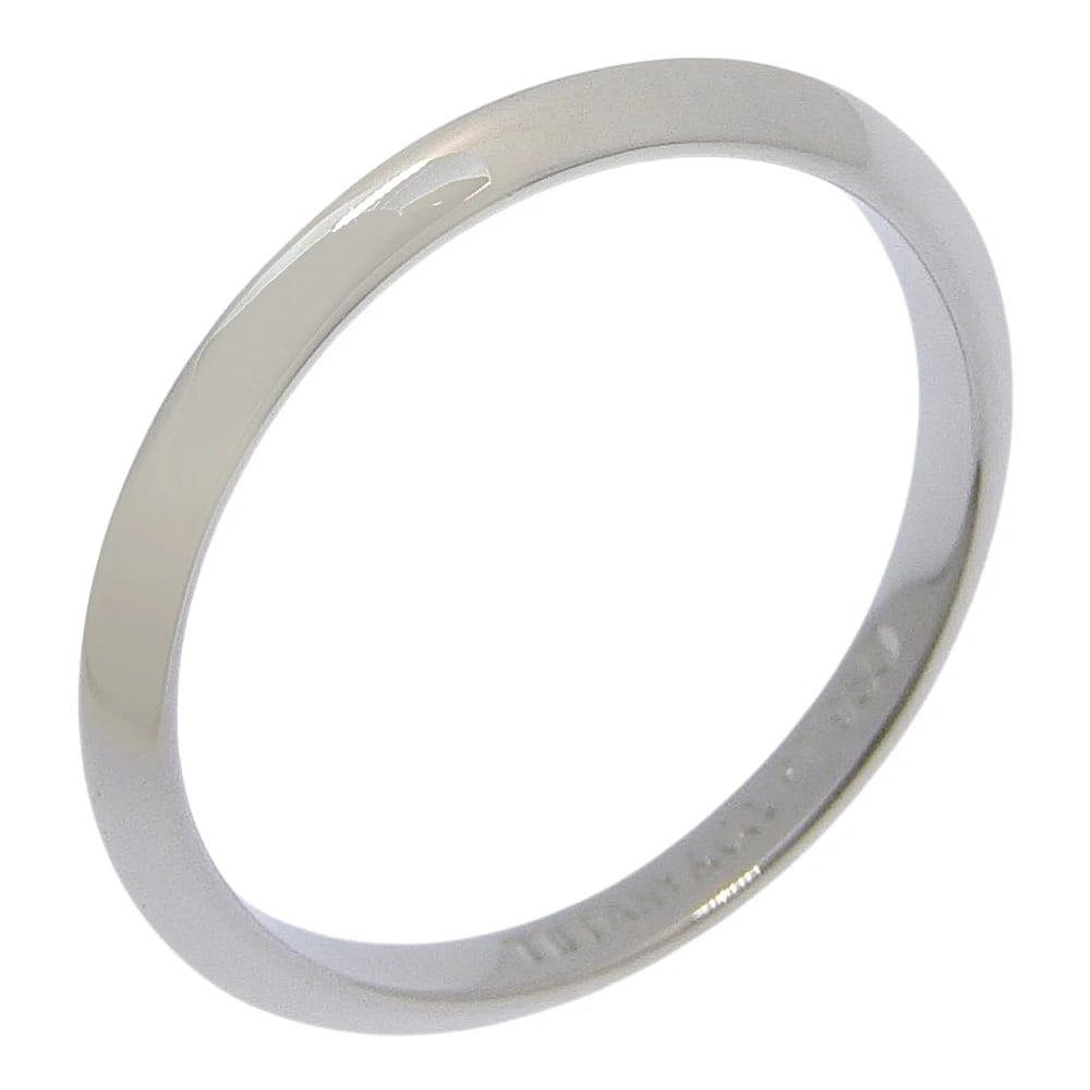 TIFFANY&CO. KNIFE EDGE RING: TIFFANY&Co. Knife edge Ring Brand: TIFFANY&Co. Type/Style: Ring Material: Pt950Platinum, Color: Silver Size: 4.7(US Size) Accessories: None Accessories Notice: When purchasing pre-owned goods, please