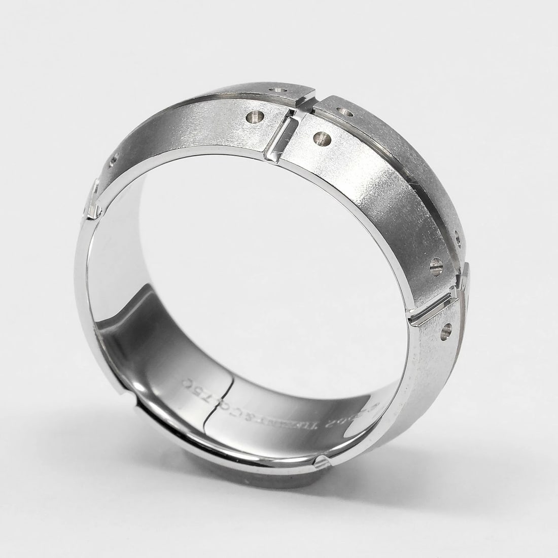 TIFFANY&CO. STREAMERICA RING: TIFFANY&Co. Streamerica Ring Brand: TIFFANY&Co. Type/Style: Ring Material: K18 white gold, Color: Silver Size: 8.2(US Size) Accessories: None Accessories Notice: When purchasing pre-owned goods,