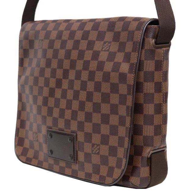 LOUIS VUITTON BAG: BROOKLYN MM DAMIER BROWN: LOUIS VUITTON Bag: Brooklyn MM Damier Brown Brand: LOUIS VUITTON Type/Style: Messenger Bag Material: Exterior Material Canvas Color: Exterior Color Brown Size: (approx. W12.6 ? H11.0 ? D3.1 inch)