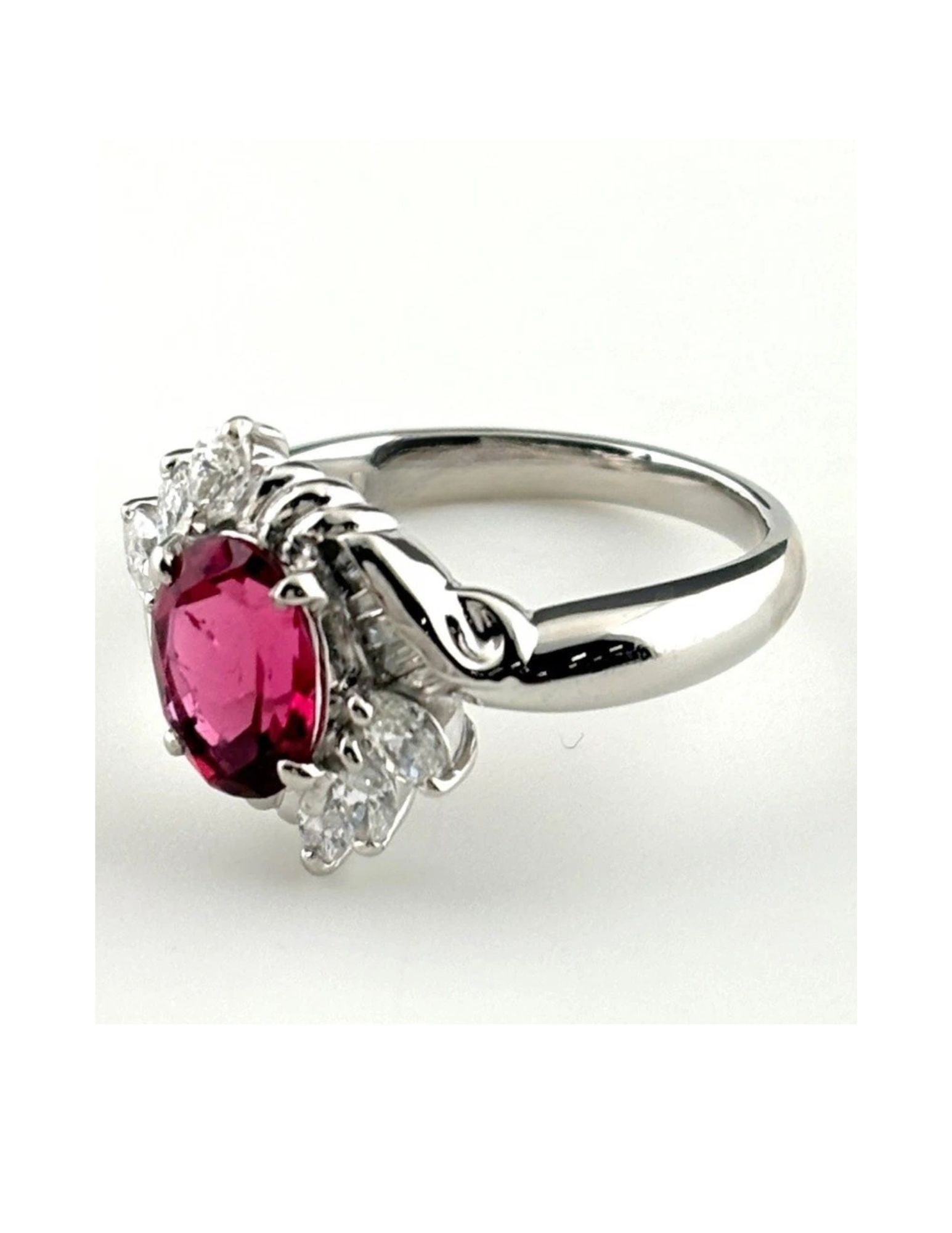 TOURMALINE DESIGN RING PLATINUM MELEE DIAMOND RING: Tourmaline Design Ring Platinum Melee Diamond Ring Brand: Unbranded Type/Style: Ring Material: Pt900, Main Stone Tourmaline /Secondary Stone:Natural Color: None Size: US6 Accessories: None