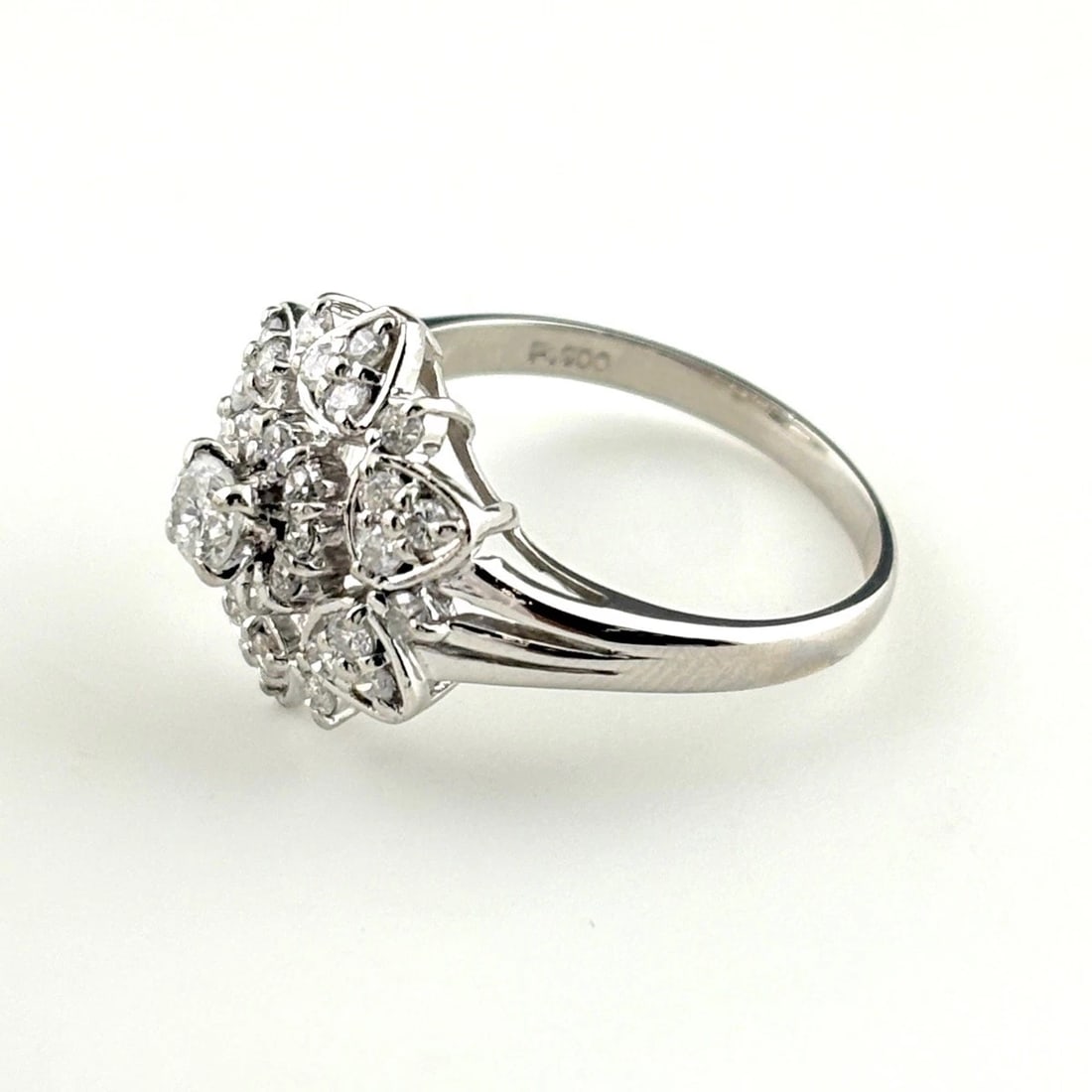 MELEE DIAMOND DESIGN RING PLATINUM RING PT900 DIAMOND: Melee Diamond Design Ring Platinum Ring Pt900 Diamond Brand: Unbranded Type/Style: Ring Material: Pt900, Main Stone Natural Color: None Size: US6 to 6.5 Accessories: None Accessories Notice: When