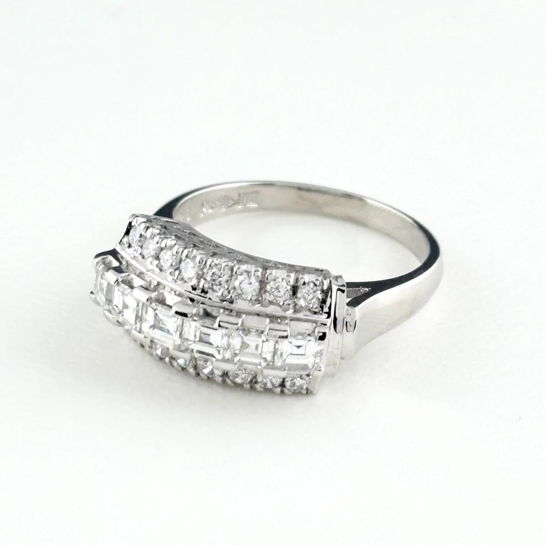 MELEE DIAMOND DESIGN RING PLATINUM RING PT900 DIAMOND: Melee Diamond Design Ring Platinum Ring Pt900 Diamond Brand: Unbranded Type/Style: Ring Material: Pt900, Main Stone Natural Color: None Size: US6.5 to 7 Accessories: None Accessories Notice: When