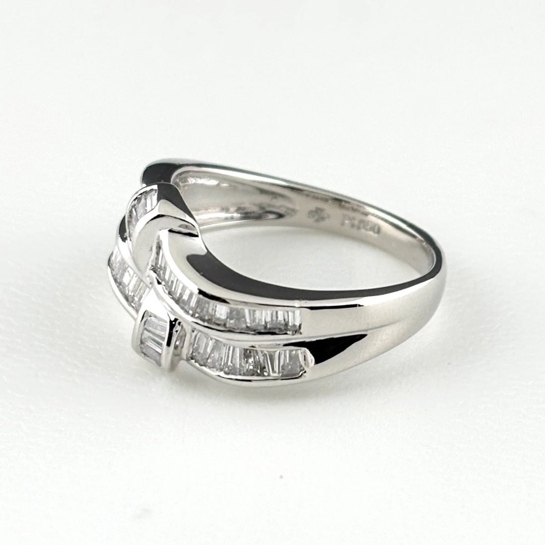 MELEE DIAMOND DESIGN RING PLATINUM RING: Melee Diamond Design Ring Platinum Ring Brand: Unbranded Type/Style: Ring Material: Pt850, Main Stone Natural Color: None Size: US6.5 to 7 Accessories: None Accessories Notice: When purcha