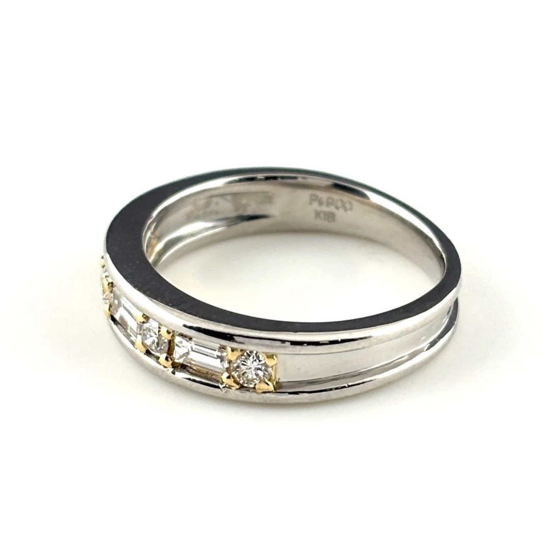 MELEE DIAMOND DESIGN RING PLATINUM YG RING: Melee Diamond Design Ring Platinum Yg Ring Brand: Unbranded Type/Style: Ring Material: Pt900, Main Stone Natural Color: None Size: US6 Accessories: None Accessories Notice: When purchasing pre-owned