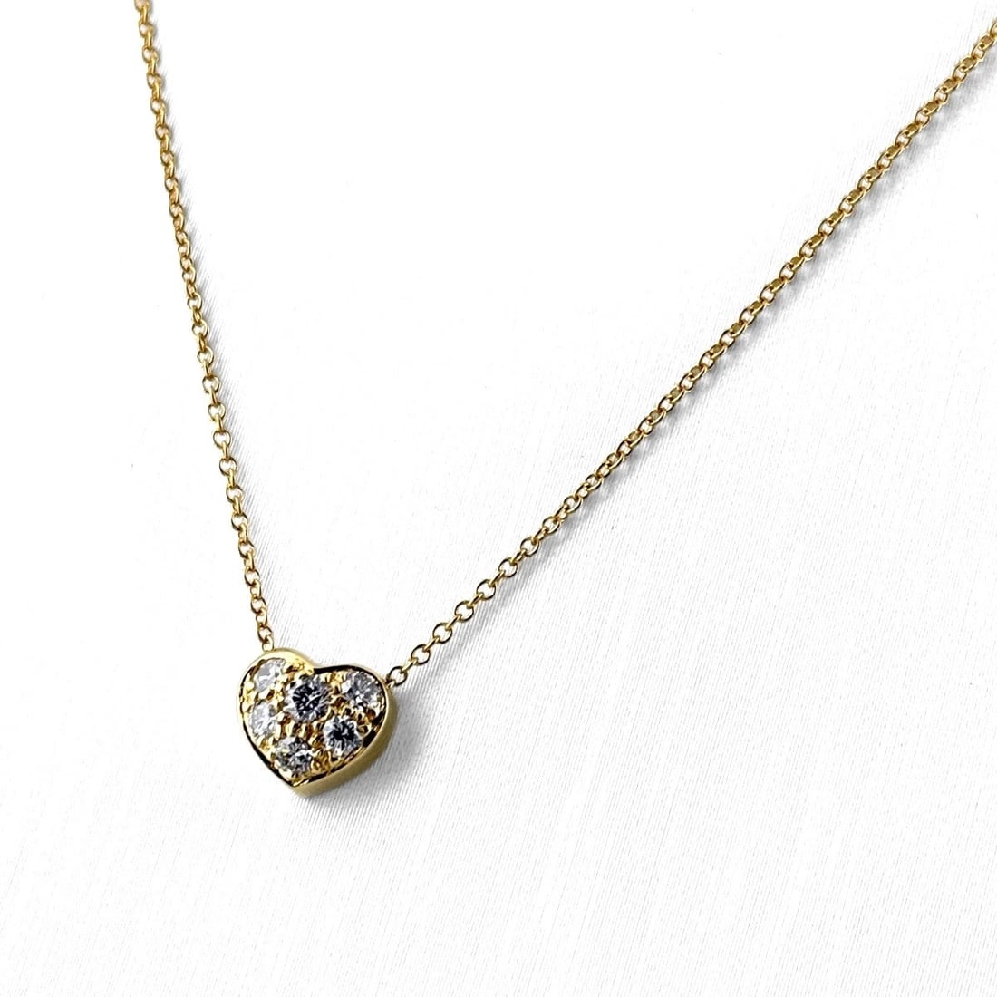TIFFANY&CO. FRIENDSHIP NECKLACE YG PENDANT DIAMOND: Tiffany&Co. Friendship Necklace Yg Pendant Diamond Brand: TIFFANY&Co. Type/Style: Necklace Material: 750 YG, Main Stone Natural Color: YG Size: 7.3x8.3mm(0.3") Accessories: None Accessories Notice: