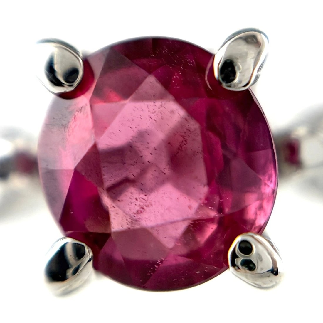 RUBY DESIGN RING PLATINUM MELEE DIAMOND RING - 2