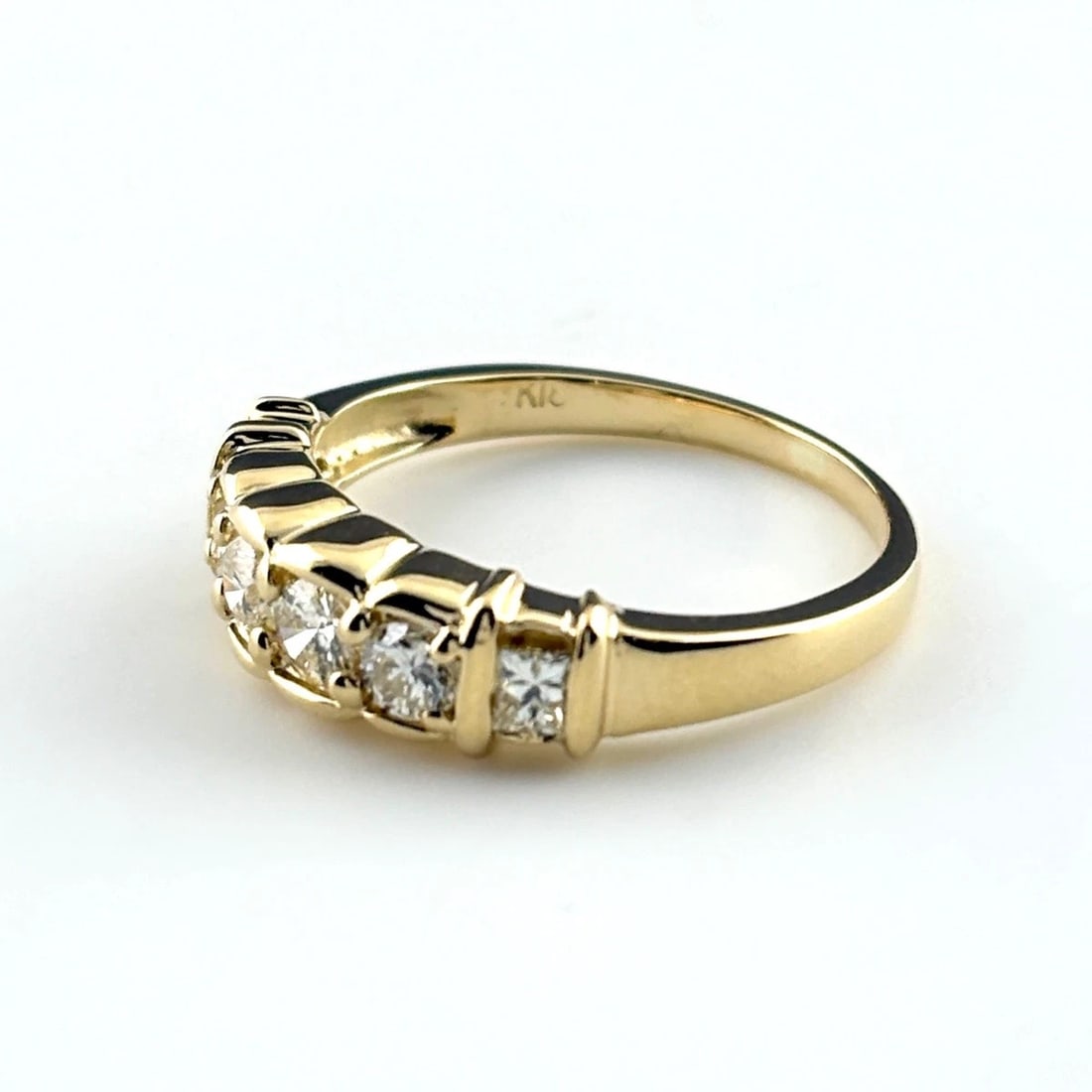 MELEE DIAMOND DESIGN RING YG RING 18K DIAMOND: Melee Diamond Design Ring Yg Ring 18K Diamond Brand: Unbranded Type/Style: Ring Material: 18K YG, Main Stone Natural Color: YG Size: US5.5 Accessories: None Accessories Notice: When purcha