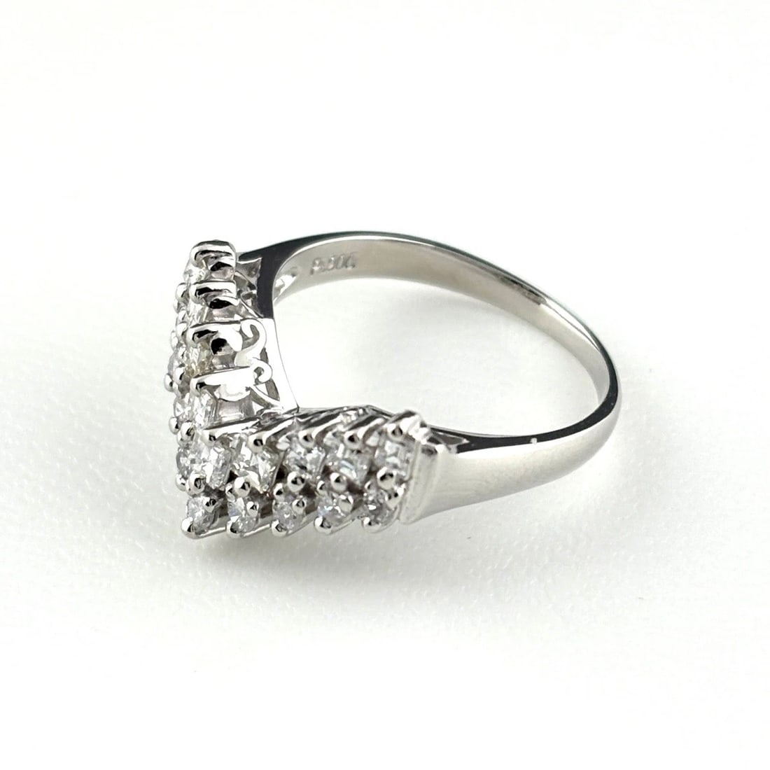 MELEE DIAMOND DESIGN RING PLATINUM RING PT900 DIAMOND: Melee Diamond Design Ring Platinum Ring Pt900 Diamond Brand: Unbranded Type/Style: Ring Material: Pt900, Main Stone Natural Color: None Size: US5 Accessories: None Accessories Notice: When purchasing
