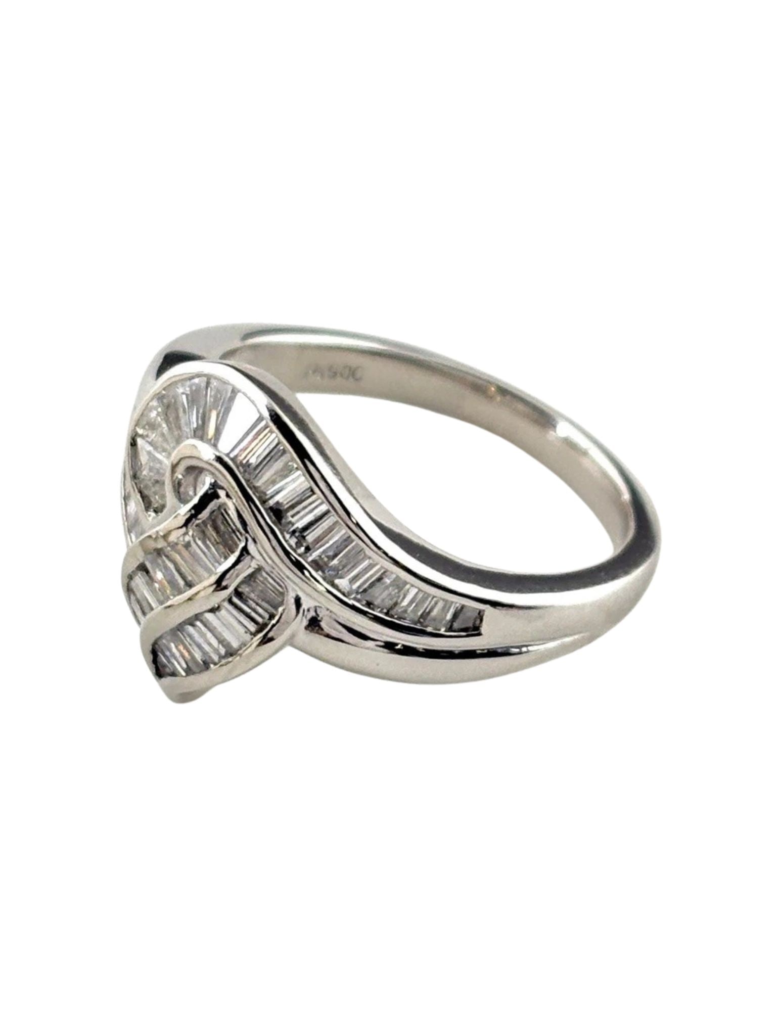 MELEE DIAMOND DESIGN RING PLATINUM RING: Melee Diamond Design Ring Platinum Ring Brand: Unbranded Type/Style: Ring Material: Pt900, Main Stone Natural Color: None Size: US6.5 Accessories: None Accessories Notice: When purchasing pre-owned