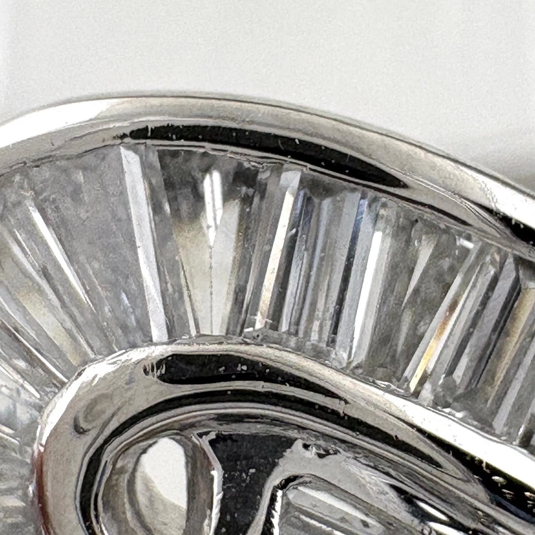 MELEE DIAMOND DESIGN RING PLATINUM RING - 2