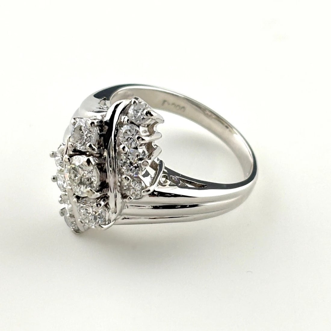 MELEE DIAMOND DESIGN RING PLATINUM RING PT900: Melee Diamond Design Ring Platinum Ring Pt900 Brand: Unbranded Type/Style: Ring Material: Pt900, Main Stone Natural Color: None Size: US6 Accessories: None Accessories Notice: When purchasing