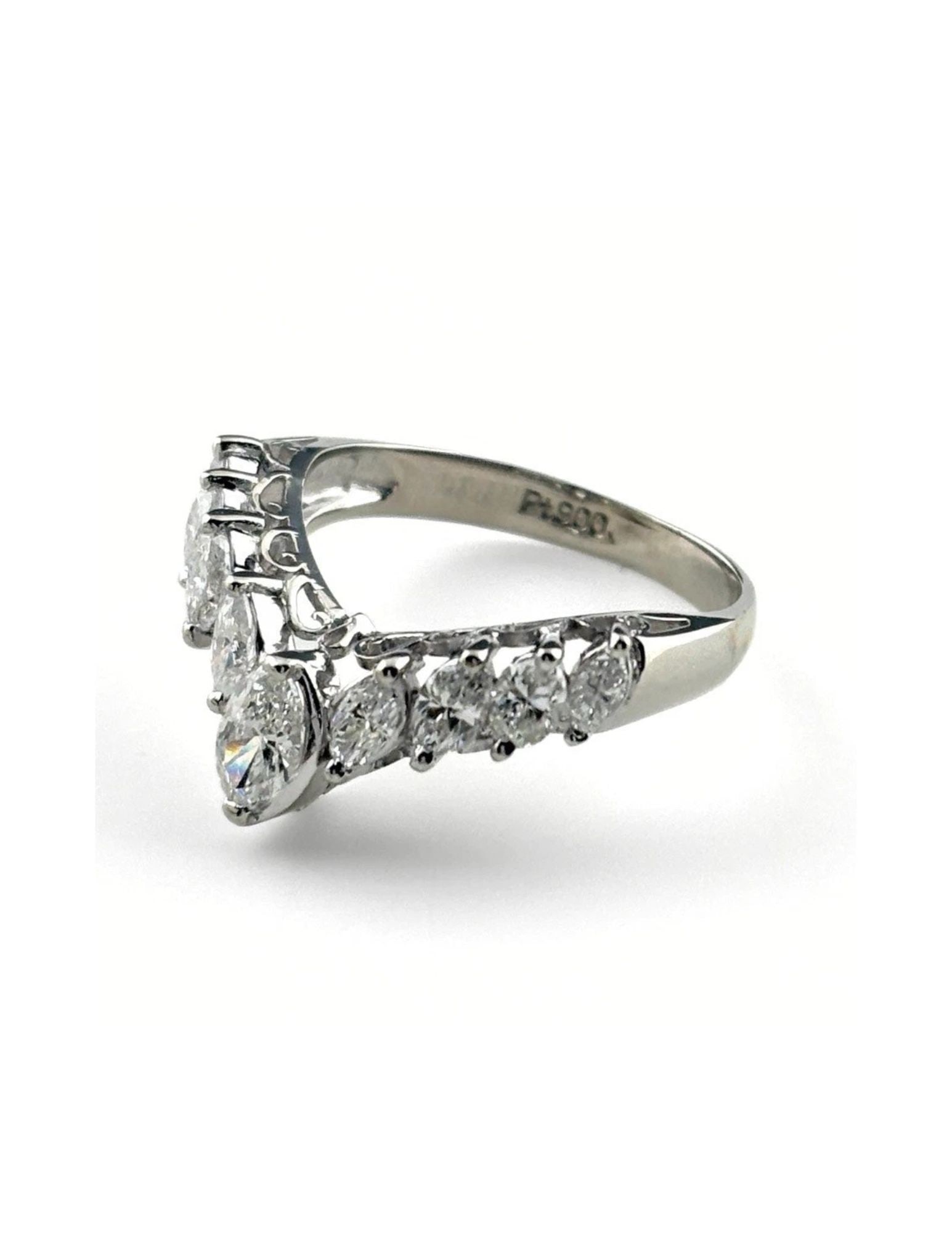 MELEE DIAMOND DESIGN RING PLATINUM RING PT900 DIAMOND: Melee Diamond Design Ring Platinum Ring Pt900 Diamond Brand: Outlet Type/Style: Ring Material: Pt900, Main Stone Natural Color: None Size: US6.5 to 7 Accessories: None Accessories Notice: