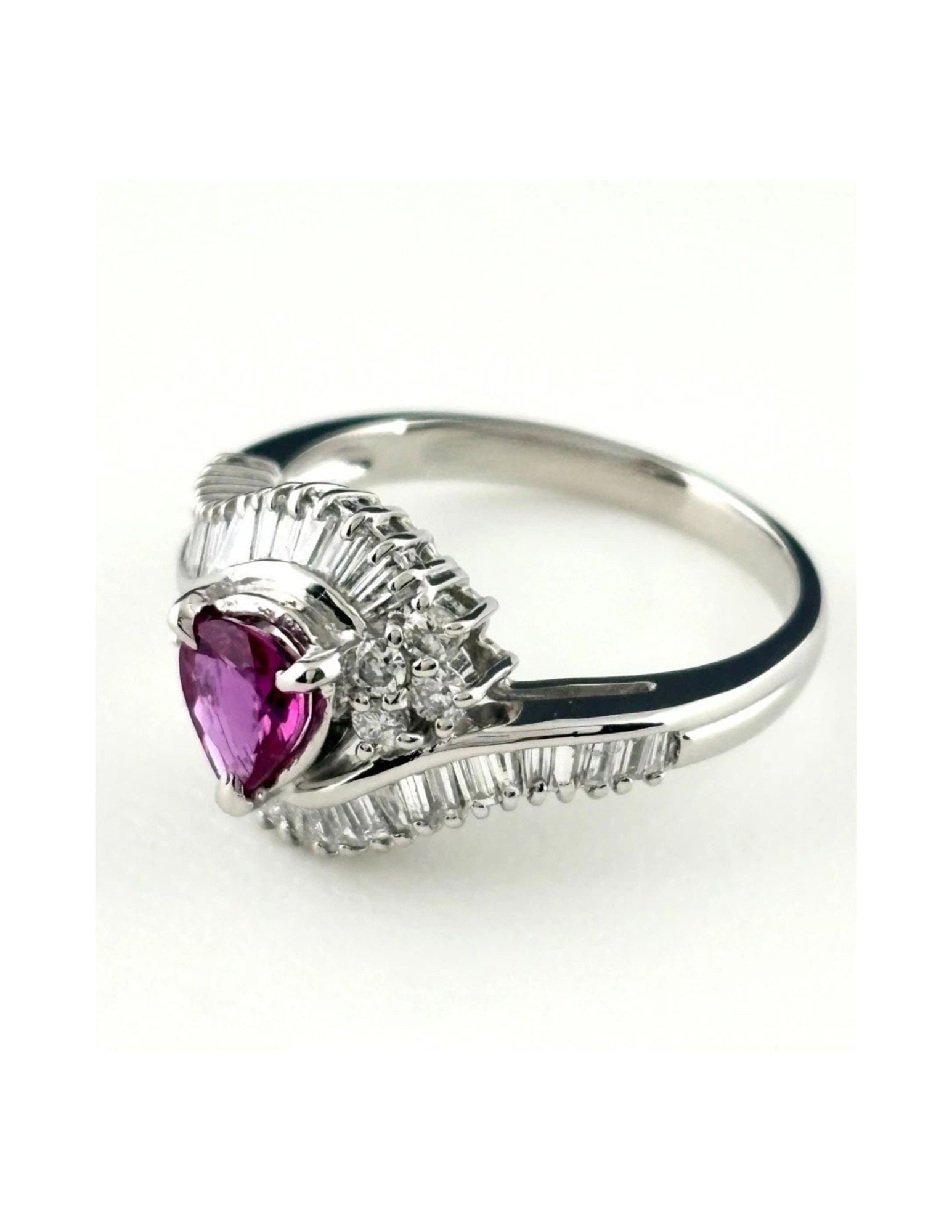 RUBY DESIGN RING PLATINUM MELEE DIAMOND RING: Ruby Design Ring Platinum Melee Diamond Ring Brand: Unbranded Type/Style: Ring Material: Pt900, Main Stone Ruby /Secondary Stone:Natural Color: None Size: US6.5 to 7 Accessories: None Accessories