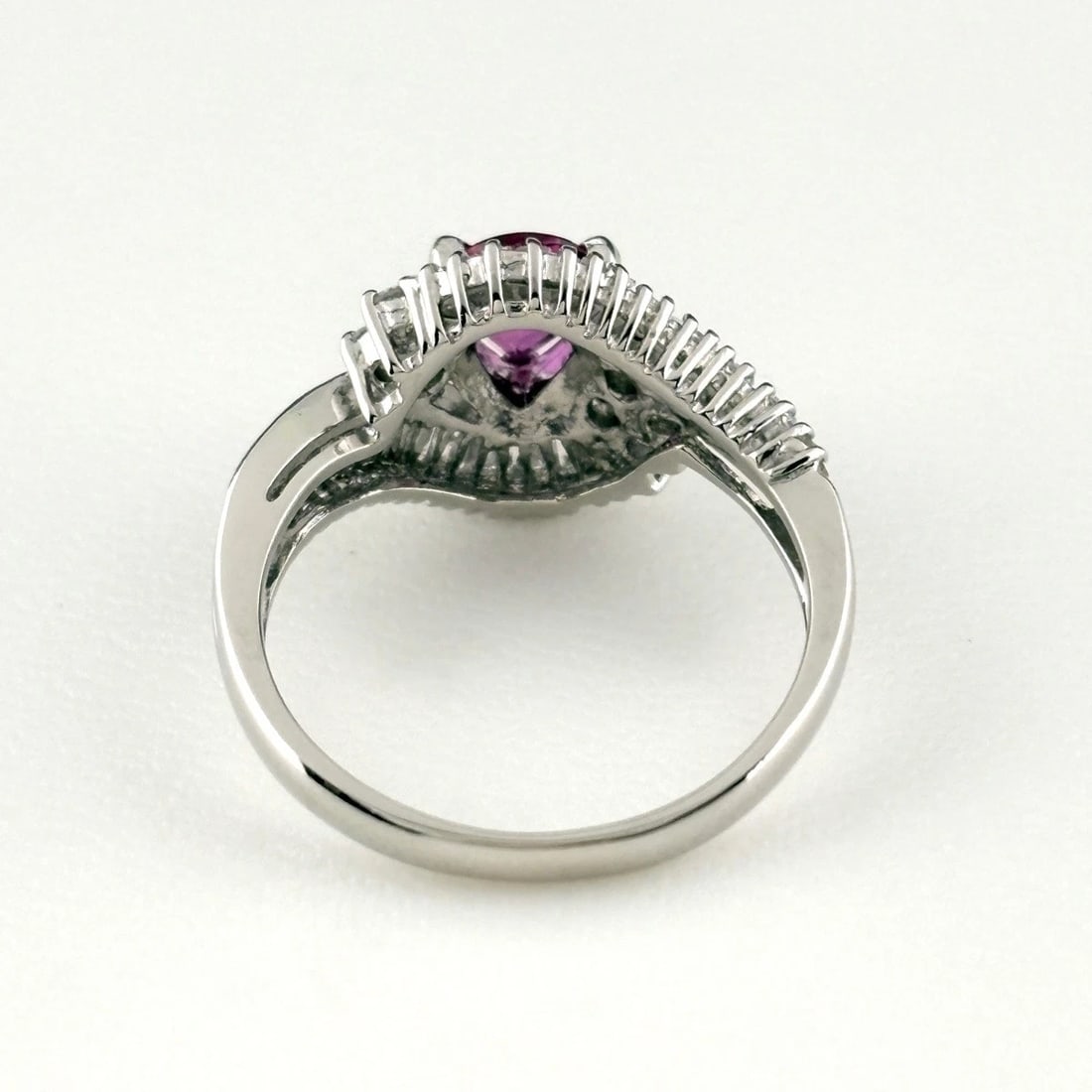 RUBY DESIGN RING PLATINUM MELEE DIAMOND RING - 3