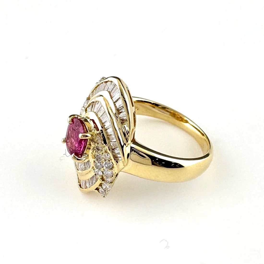 RUBY DESIGN RING YG RING MELEE DIAMOND RING (1 of 3)