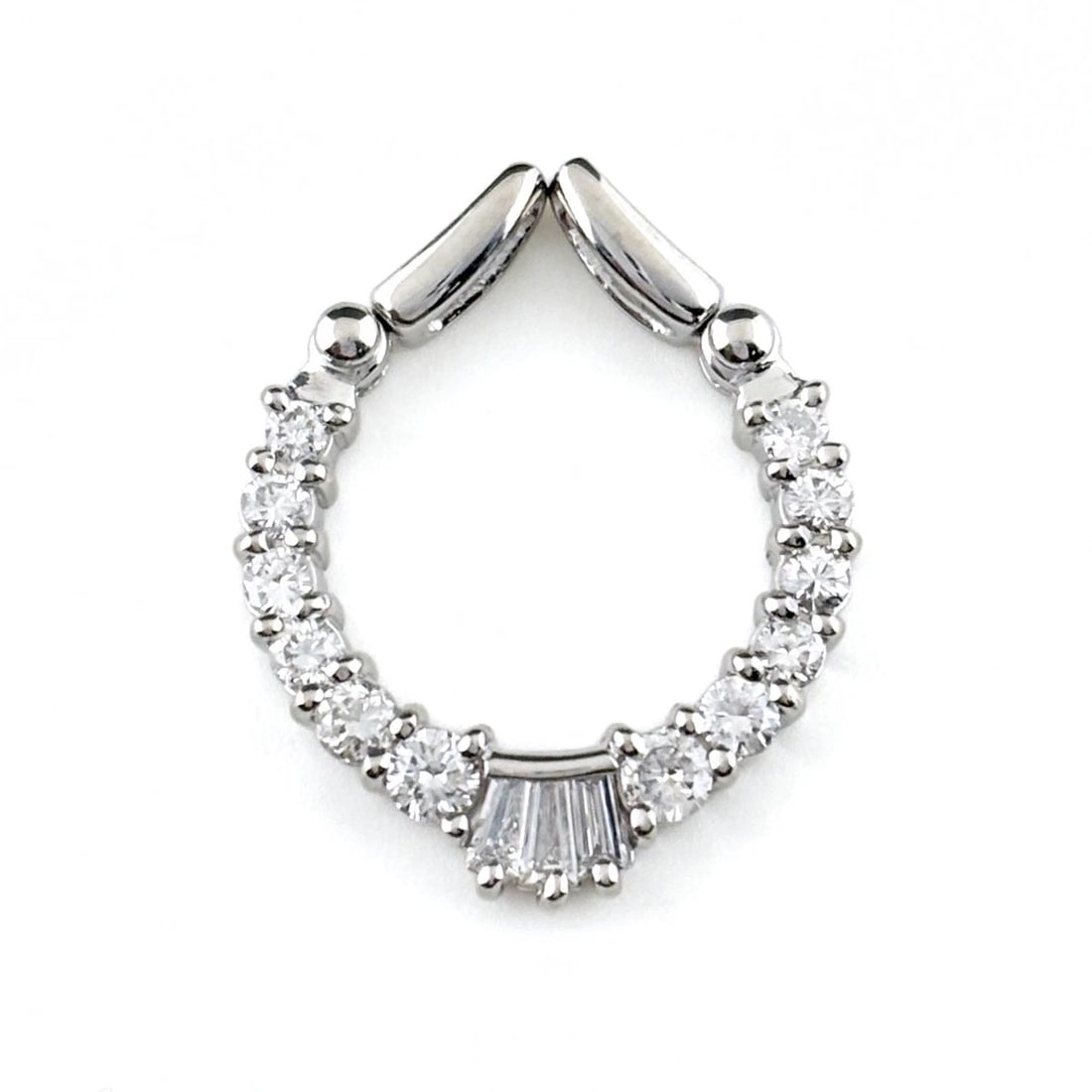 MELEE DIAMOND PLATINUM PENDANT HEAD PT900 DIAMOND: Melee Diamond Platinum Pendant Head Pt900 Diamond Brand: Unbranded Type/Style: Pendant Head Material: Pt900, Main Stone Natural Color: None Size: 20.6x16.5mm(0.8") Accessories: None Accessories