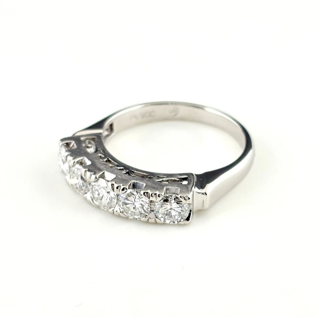 MELEE DIAMOND DESIGN RING PLATINUM RING PT900 DIAMOND: Melee Diamond Design Ring Platinum Ring Pt900 Diamond Brand: Unbranded Type/Style: Ring Material: Pt900, Main Stone Natural Color: None Size: US6 Accessories: None Accessories Notice: When purchasing