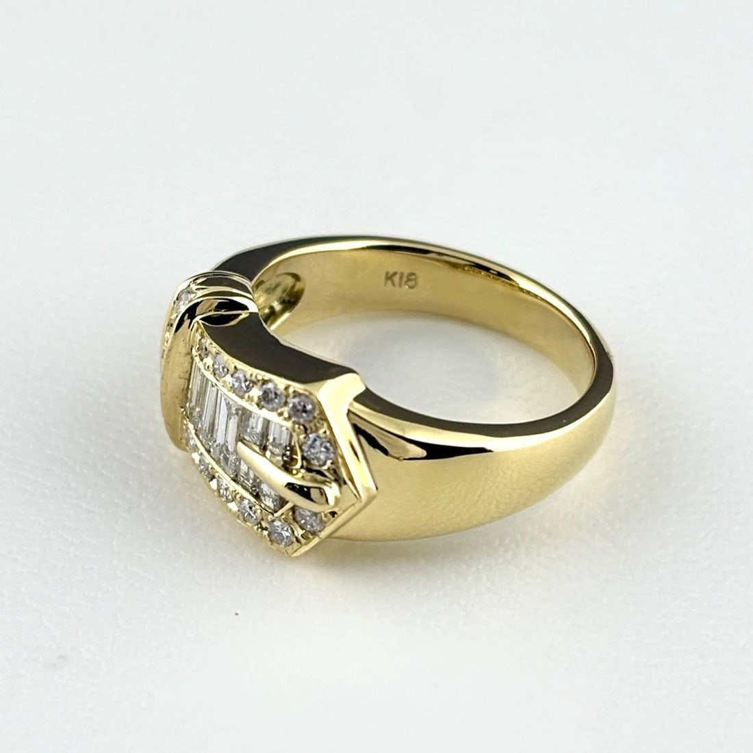 MELEE DIAMOND DESIGN RING YG RING 18K: Melee Diamond Design Ring Yg Ring 18K Brand: Unbranded Type/Style: Ring Material: 18K YG, Main Stone Natural Color: YG Size: US6 Accessories: None Accessories Notice: When purchasing pre-owned goods,