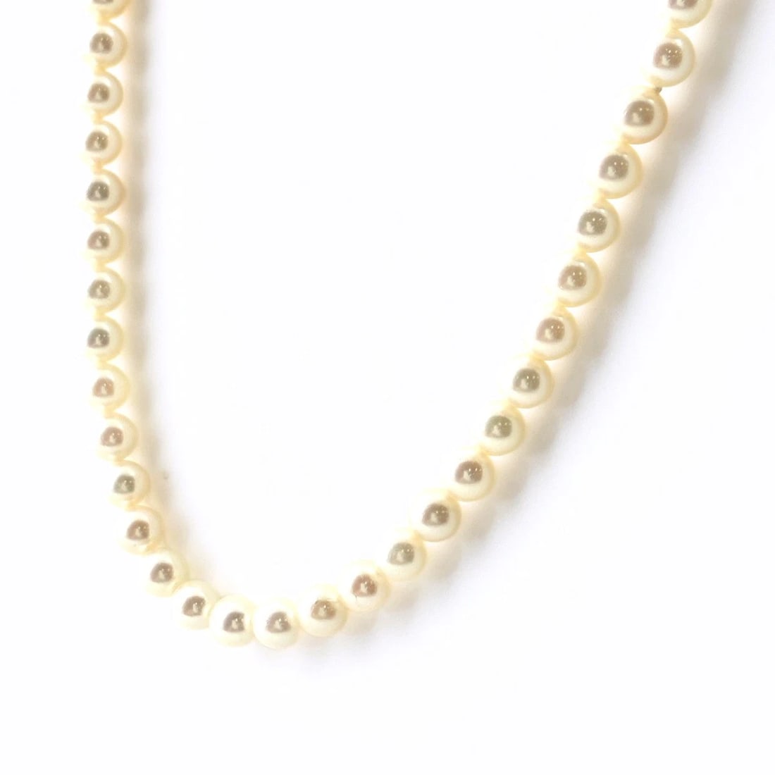 TASAKI PEARL NECKLACE WG PEARL NECKLACE K14: Tasaki Pearl Necklace Wg Pearl Necklace K14 Brand: TASAKI Type/Style: Necklace Material: K14 WG, Main Stone Pearl /Secondary Stone:Natural Color: WG Size: 110cm(43.3") Accessories: None Accessories