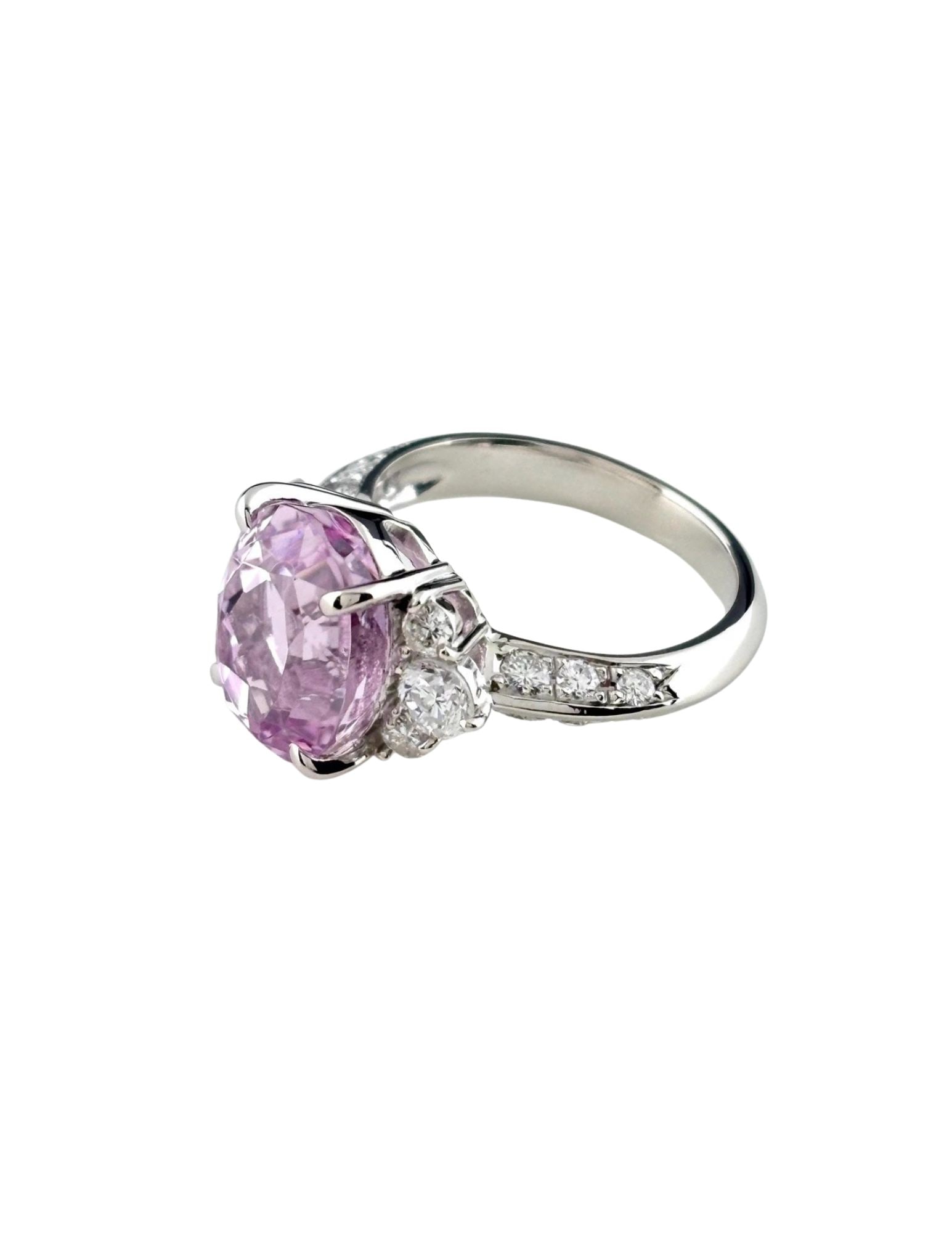 KUNZITE DESIGN RING PLATINUM MELEE DIAMOND RING PT900: Kunzite Design Ring Platinum Melee Diamond Ring Pt900 Brand: Unbranded Type/Style: Ring Material: Pt900, Main Stone Kunzite /Secondary Stone:Natural Color: None Size: US5.5 Accessories: None <