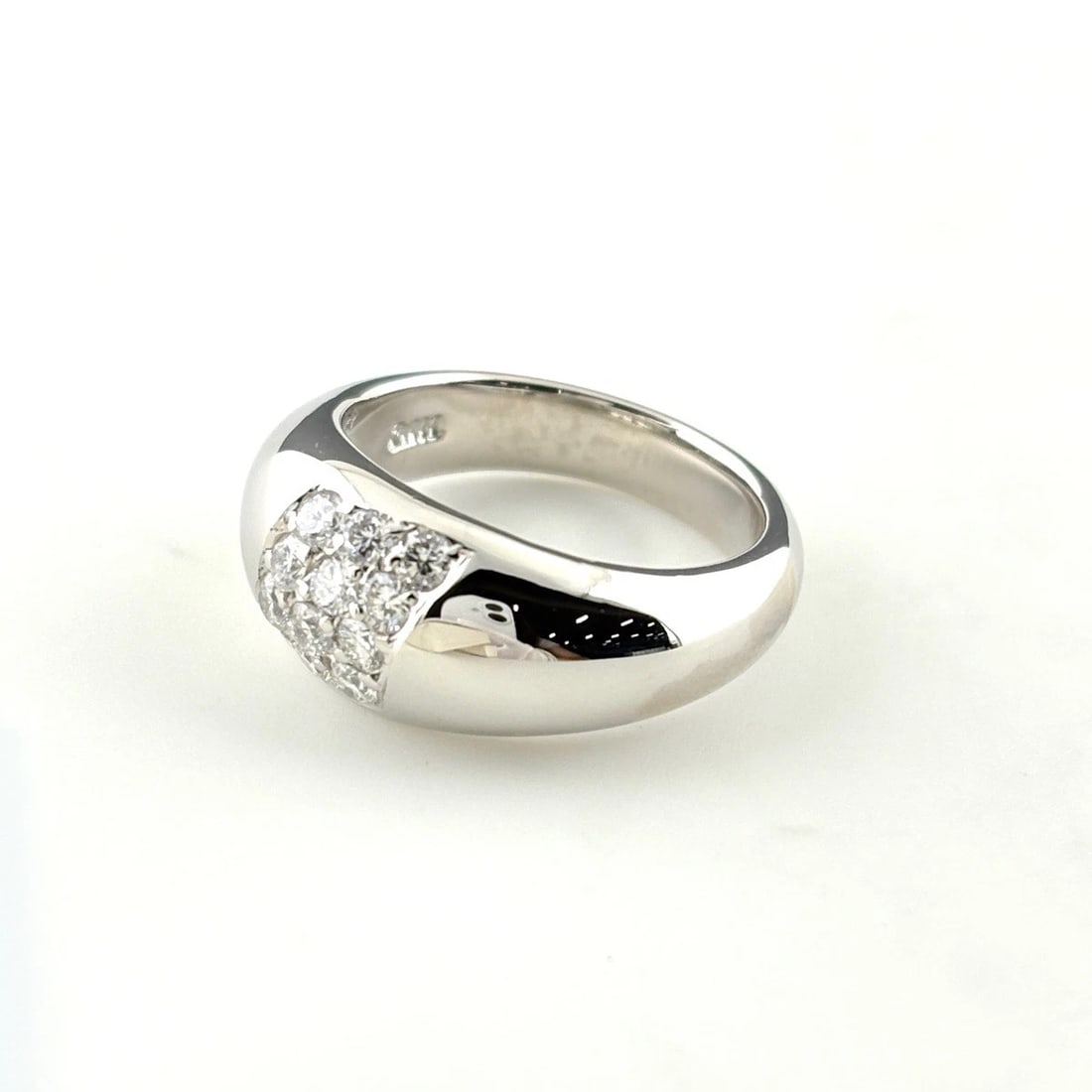 MELEE DIAMOND PLATINUM RING PT900: Melee Diamond Platinum Ring Pt900 Brand: Unbranded Type/Style: Ring Material: Pt900, Main Stone Natural Color: None Size: US6.5 Accessories: None Accessories Notice: When purchasing pre-ow