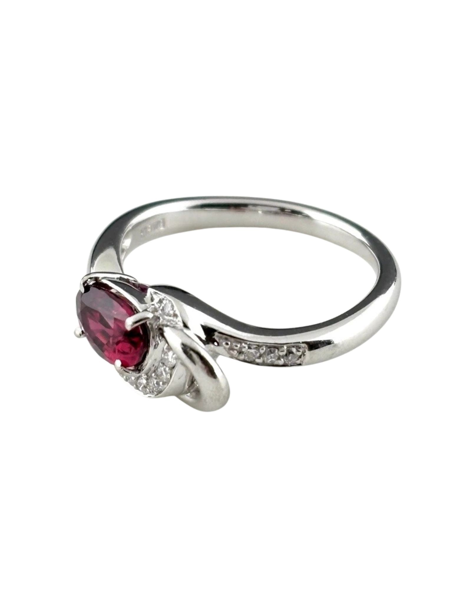 RUBY DESIGN RING WG RING MELEE DIAMOND RING: Ruby Design Ring Wg Ring Melee Diamond Ring Brand: Unbranded Type/Style: Ring Material: 18K WG, Main Stone Ruby /Secondary Stone:Natural Color: WG Size: US6.5 Accessories: None Accessories Notice: