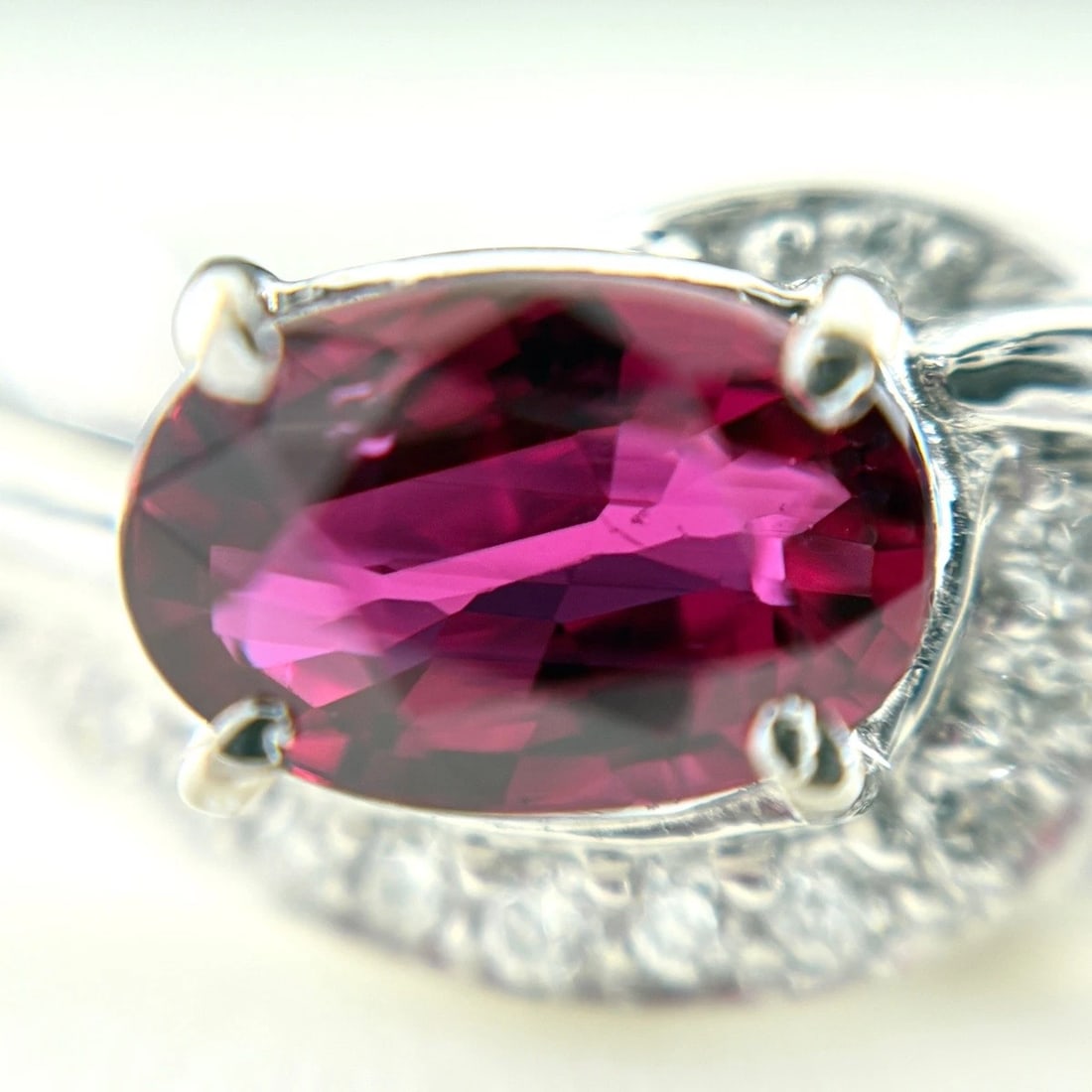 RUBY DESIGN RING WG RING MELEE DIAMOND RING - 2