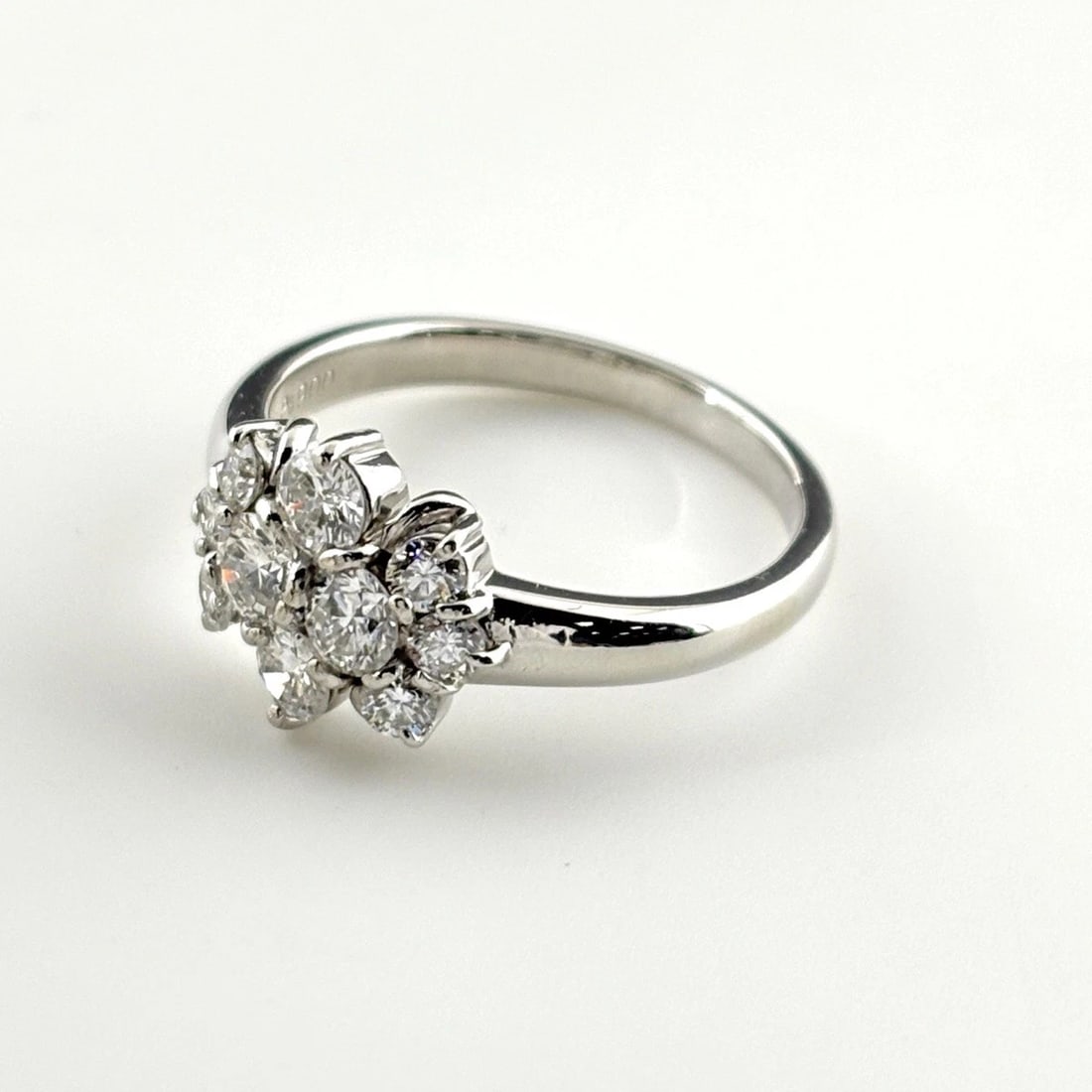MELEE DIAMOND DESIGN RING PLATINUM RING PT900: Melee Diamond Design Ring Platinum Ring Pt900 Brand: Unbranded Type/Style: Ring Material: Pt900, Main Stone Natural Color: None Size: US6.5 Accessories: None Accessories Notice: When purchasing