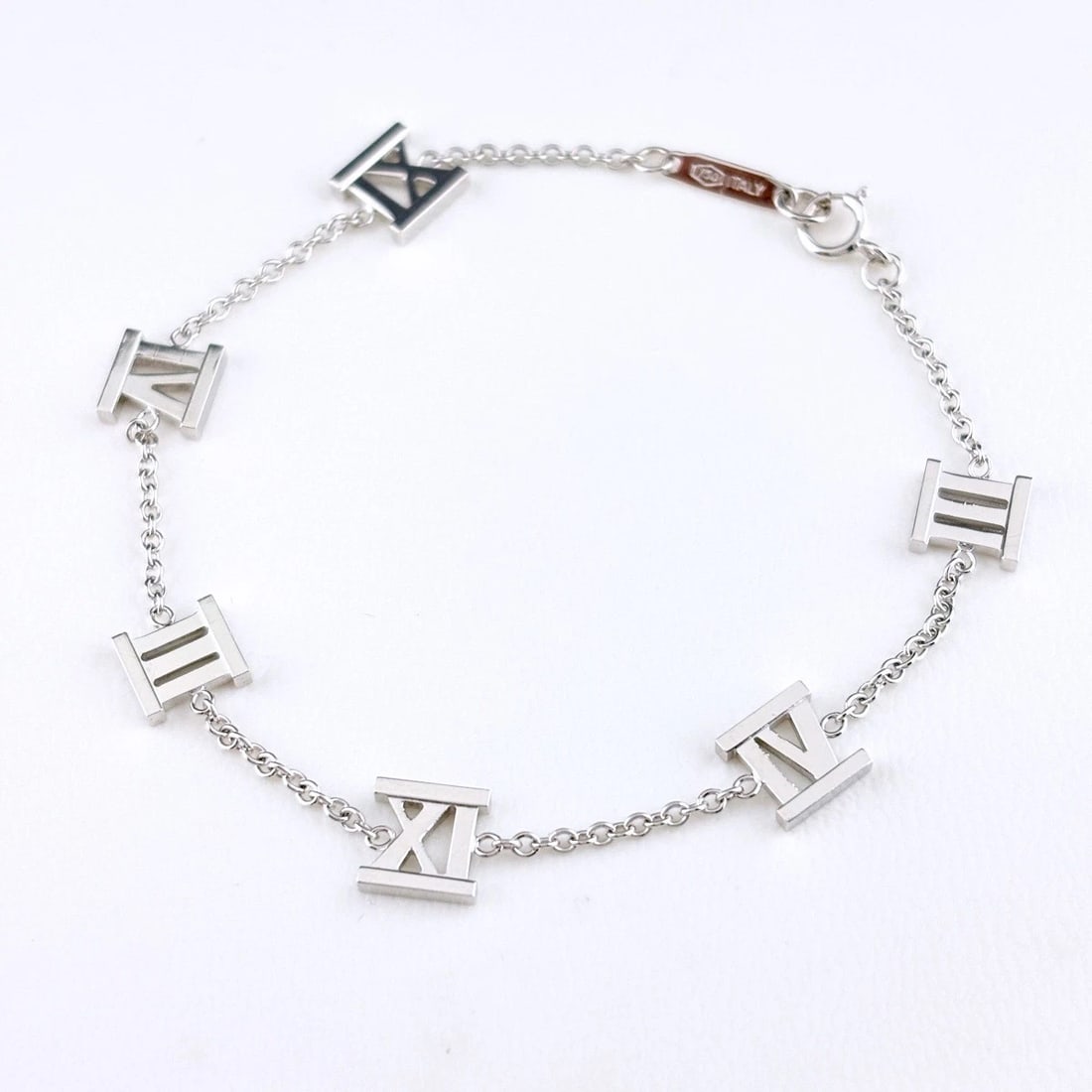 TIFFANY&CO. ATLAS BRACELET 750: Tiffany&Co. Atlas Bracelet 750 Brand: TIFFANY&Co. Type/Style: Bracelet Material: 750, Main Stone None Color: None Size: 16.5cm(6.5") Accessories: None Accessories Notice: When purchasing pre-owned