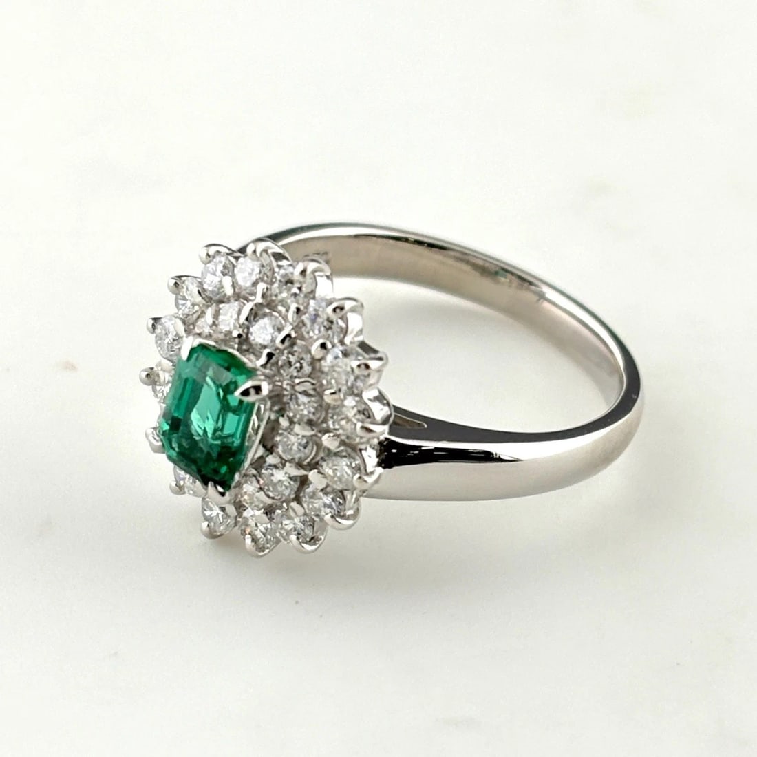EMERALD PLATINUM MELEE DIAMOND RING PT850: Emerald Platinum Melee Diamond Ring Pt850 Brand: Unbranded Type/Style: Ring Material: Pt850, Main Stone Emerald /Secondary Stone:Natural Color: None Size: US6 to 6.5 Accessories: None Accessories