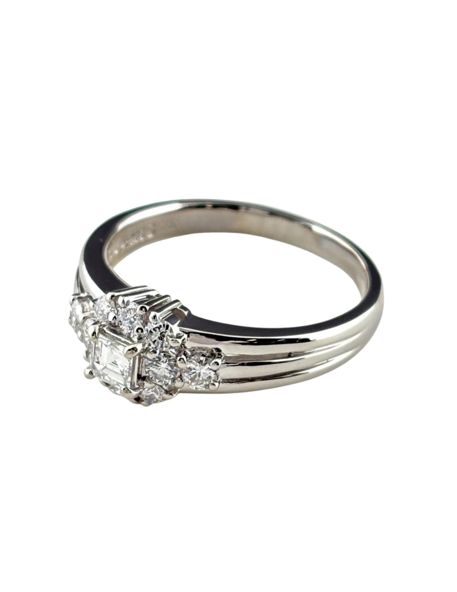 POLA MELEE DIAMOND PLATINUM RING PT900: Pola Melee Diamond Platinum Ring Pt900 Brand: POLA Type/Style: Ring Material: Pt900, Main Stone Natural Color: None Size: US8.5 Accessories: None Accessories Notice: When purchasing pre-ow