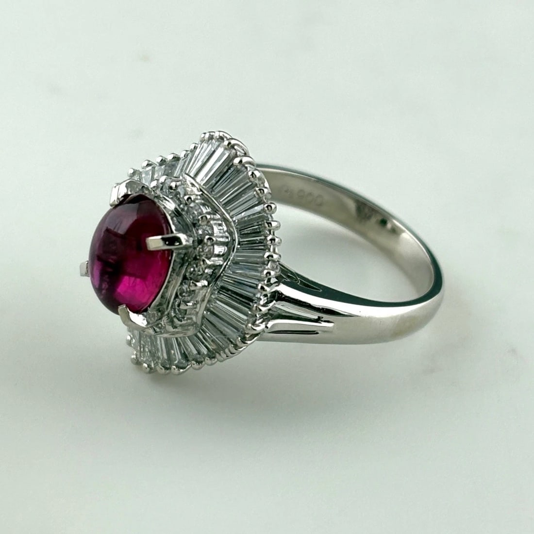 RUBY PLATINUM MELEE DIAMOND RING PT900: Ruby Platinum Melee Diamond Ring Pt900 Brand: Unbranded Type/Style: Ring Material: Pt900, Main Stone Ruby /Secondary Stone:Natural Color: None Size: US6 Accessories: None Accessories Notice: When