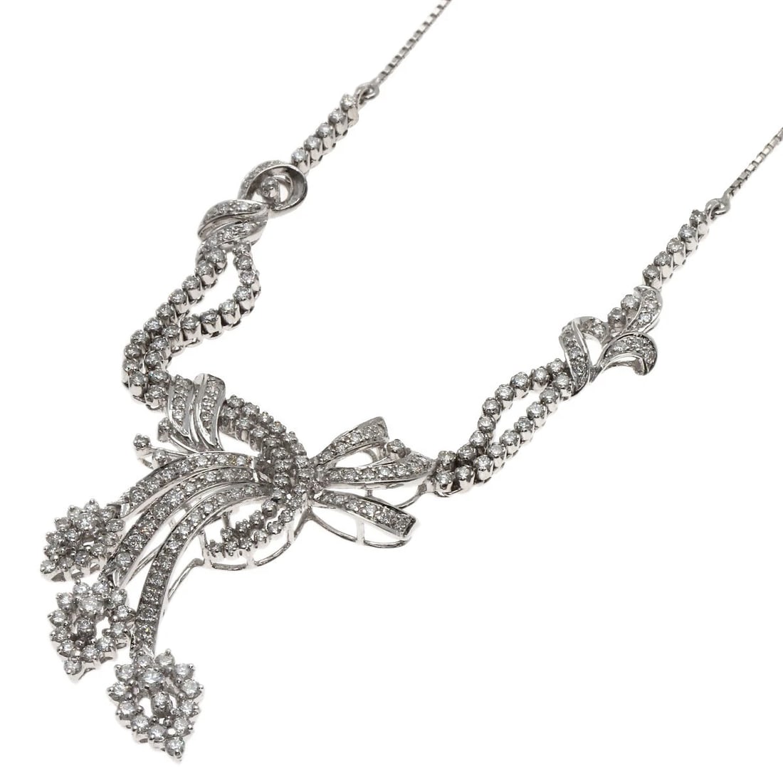 DIAMOND NECKLACE K18 WHITE GOLD: Diamond Necklace K18 White Gold Brand: SELECT JEWELRY Type/Style: Necklace Material: K18 White Gold, Main Stone Natural Color: Silver Size: Chain Length:16.5inch/42cm Chain Width:0.4inch/1mm Top