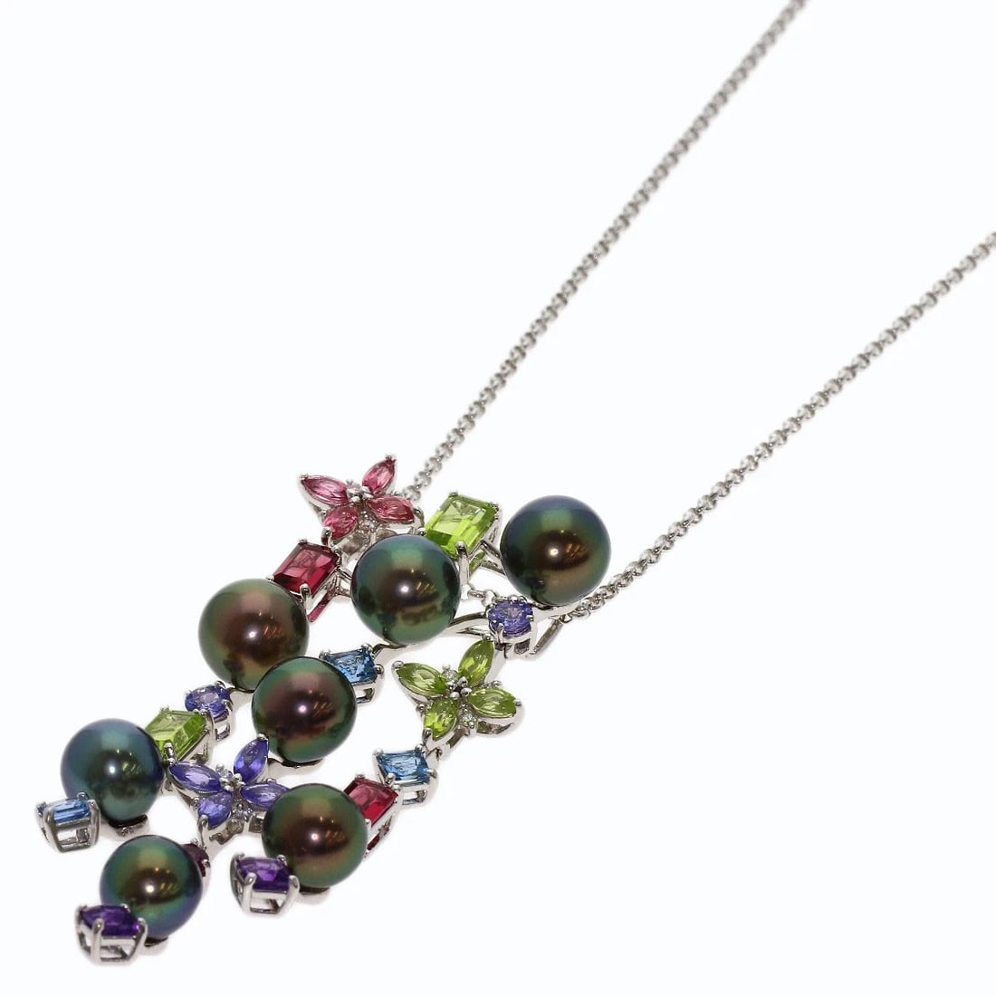 TASAKI BLACK PEARL MULTI-STONE DIAMOND NECKLACE K18 WHITE GOLD: TASAKI Black Pearl Multi-stone Diamond Necklace K18 White Gold Brand: TASAKI Type/Style: Necklace Material: K18 White Gold, Main Stone Pearl Color: Silver Size: Chain Length:21.5inch/54.5cm Chain