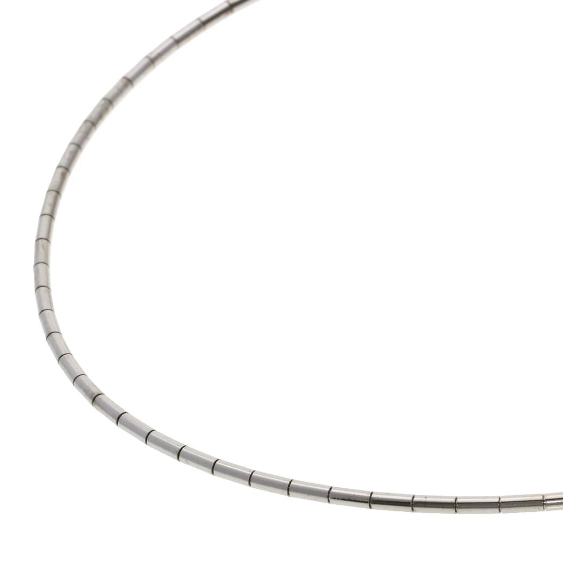 CARTIER OMEGA NECKLACE K18 WHITE GOLD: CARTIER omega Necklace K18 White Gold Brand: CARTIER Type/Style: Necklace Material: K18 White Gold, Color: Silver Size: Chain Length:14.2inch/36cm Chain Width:0.7inch/1.8mm Accessories: None