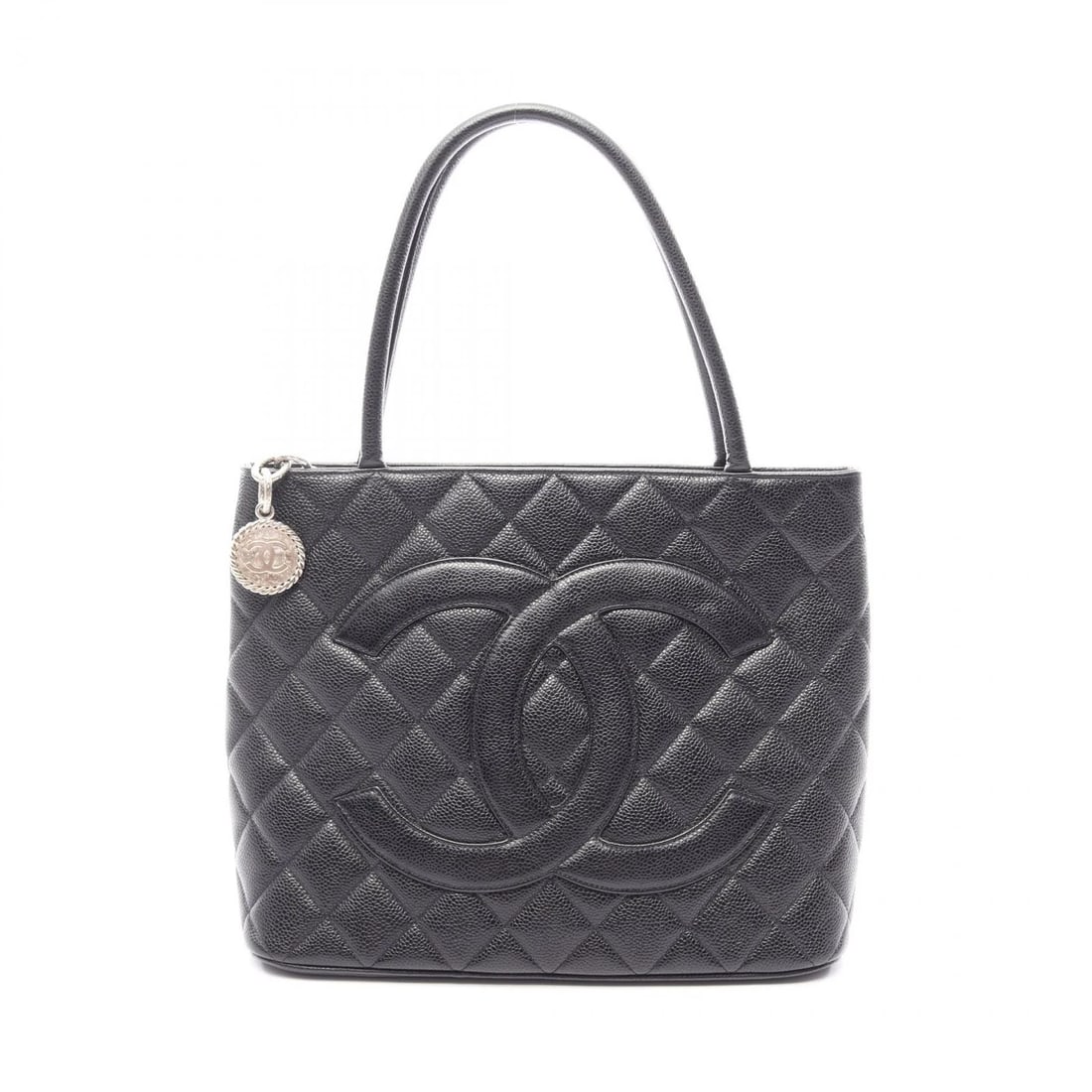 CHANEL MEDALLION TOTE BAG GRAINED CALFSKIN LEATHER BLACK: CHANEL Medallion Tote Bag Grained Calfskin leather Black Brand: CHANEL Type/Style: Tote Bag Material: Grained Calfskin leather Color: Black?ish colors Size: (H:9.4inch x W:11.4inch x D:5.5inch) Ac
