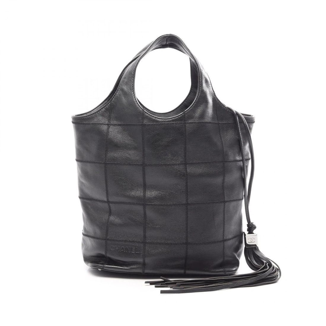 CHANEL CHOCOLATE BAR DRAWSTRING HANDBAG: CHANEL Chocolate bar Drawstring Handbag Brand: CHANEL Type/Style: Handbag Material: leather Color: Black?ish colors Size: (H:10.0inch x W:9.4inch x D:5.5inch) Accessories: None Accessories