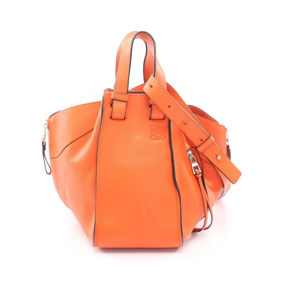 LOEWE HAMMOCK SMALL SHOULDER HANDBAG LEATHER ORANGE: LOEWE HAMMOCK SMALL shoulder Handbag leather Orange Brand: LOEWE Type/Style: Handbag Material: leather Color: Orange?ish colors Size: (H:9.4inch x W:5.5inch x D:9.8inch) Accessories: None