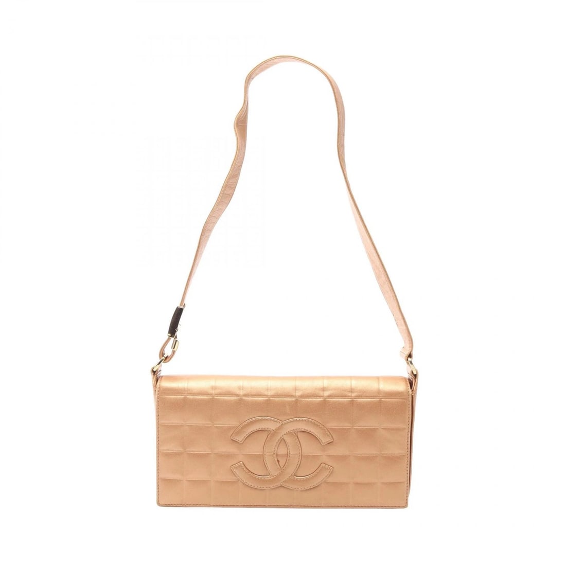 CHANEL CHOCOLATE BAR SHOULDER HAND BAG: CHANEL Chocolate bar Shoulder hand Bag Brand: CHANEL Type/Style: Shoulder Bag Material: leather Color: Gold?ish colors Size: (H:5.1inch x W:9.6inch x D:9.8inch) Accessories: None Accessori