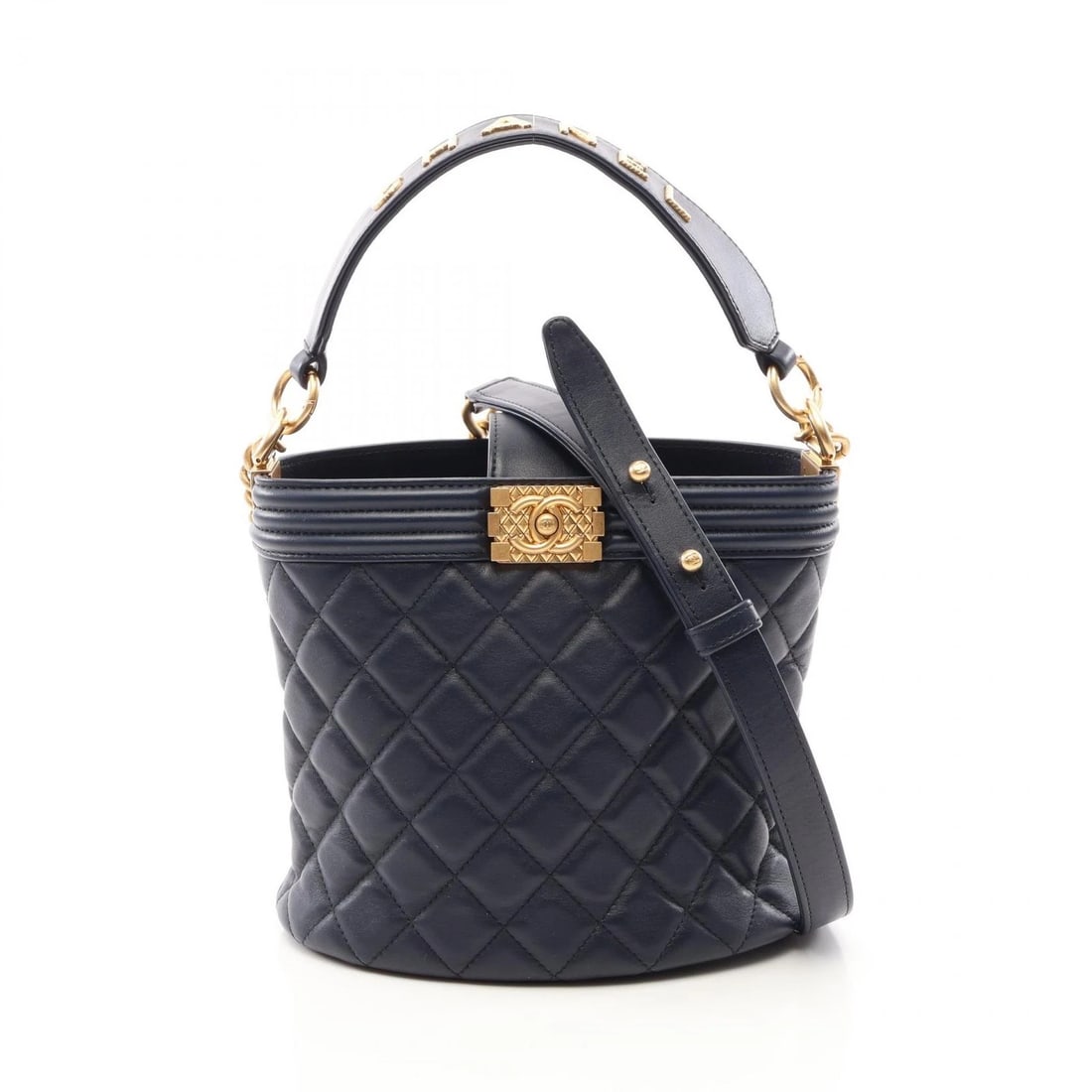 CHANEL BOY CHAIN SHOULDER CROSSBODY HANDBAG LAMB LEATHER: CHANEL Boy Chain Shoulder Crossbody Handbag Lamb leather Brand: CHANEL Type/Style: Shoulder Bag Material: Lambskin (sheep leather) Color: Navy?ish colors Size: (H:6.7inch x W:7.9inch x D:5.1inch)