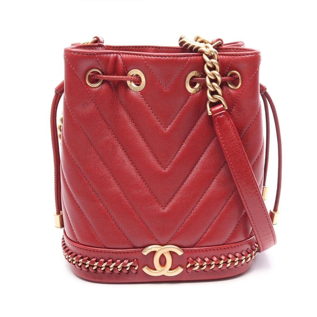 CHANEL CHEVRON DRAWSTRING BUCKET CROSSBODY SHOULDER BAG: CHANEL Chevron Drawstring Bucket Crossbody Shoulder Bag Brand: CHANEL Type/Style: Shoulder Bag Material: leather Color: Red?ish colors Size: (H:7.3inch x W:6.3inch x D:4.3inch) Accessories: None <
