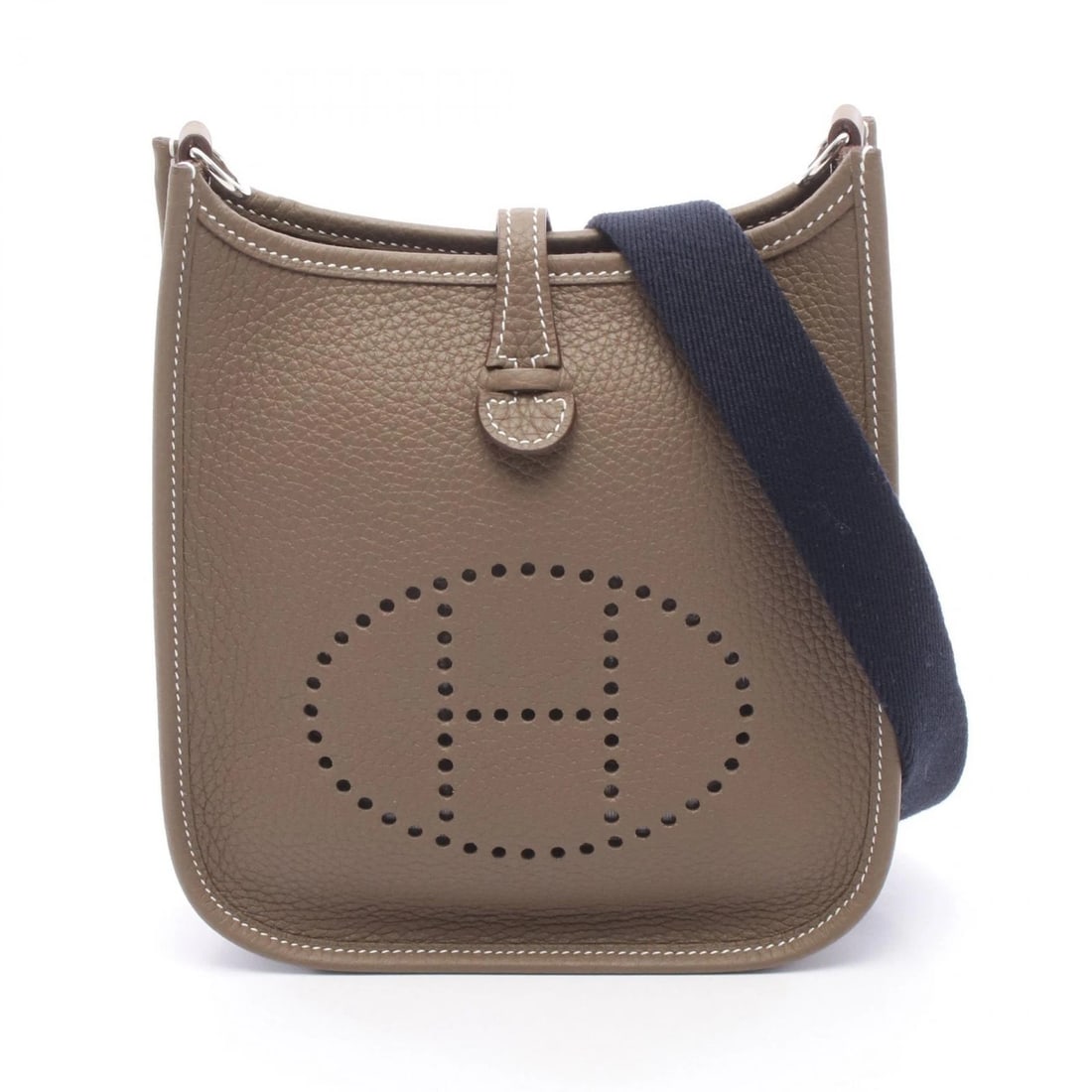 HERMES EVELYNE TPM SHOULDER BAG: HERMES Evelyne TPM Shoulder Bag Brand: HERMES Type/Style: Shoulder Bag Material: Taurillon Clemence ? leather ? Taurillon Clemence Color: Etoupe Grey / Gray?ish colors Size: (H:7.1inch x W:6.5inch x D