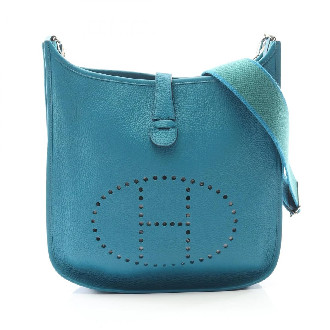 HERMES EVELYNE 3 GM SHOULDER CROSSBODY BAG: HERMES Evelyne 3 GM Shoulder crossbody Bag Brand: HERMES Type/Style: Shoulder Bag Material: Taurillon Clemence ? leather ? Taurillon Clemence Color: Blue paon / Blue?ish colors Size: (H:12.6inch x W:1