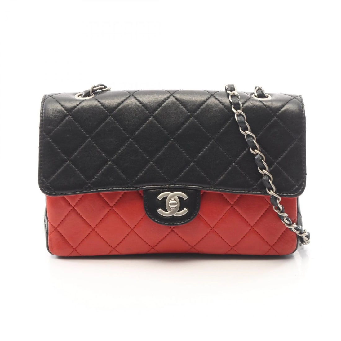 CHANEL MATELASSE SINGLE FLAP BICOLOR CHAIN SHOULDER CROSSBODY BAG: CHANEL Matelasse Single Flap Bicolor Chain Shoulder Crossbody Bag Brand: CHANEL Type/Style: Shoulder Bag Material: Lambskin (sheep leather) Color: Black?ish colors ? Red?ish colors Size: (H:6.3inch x 