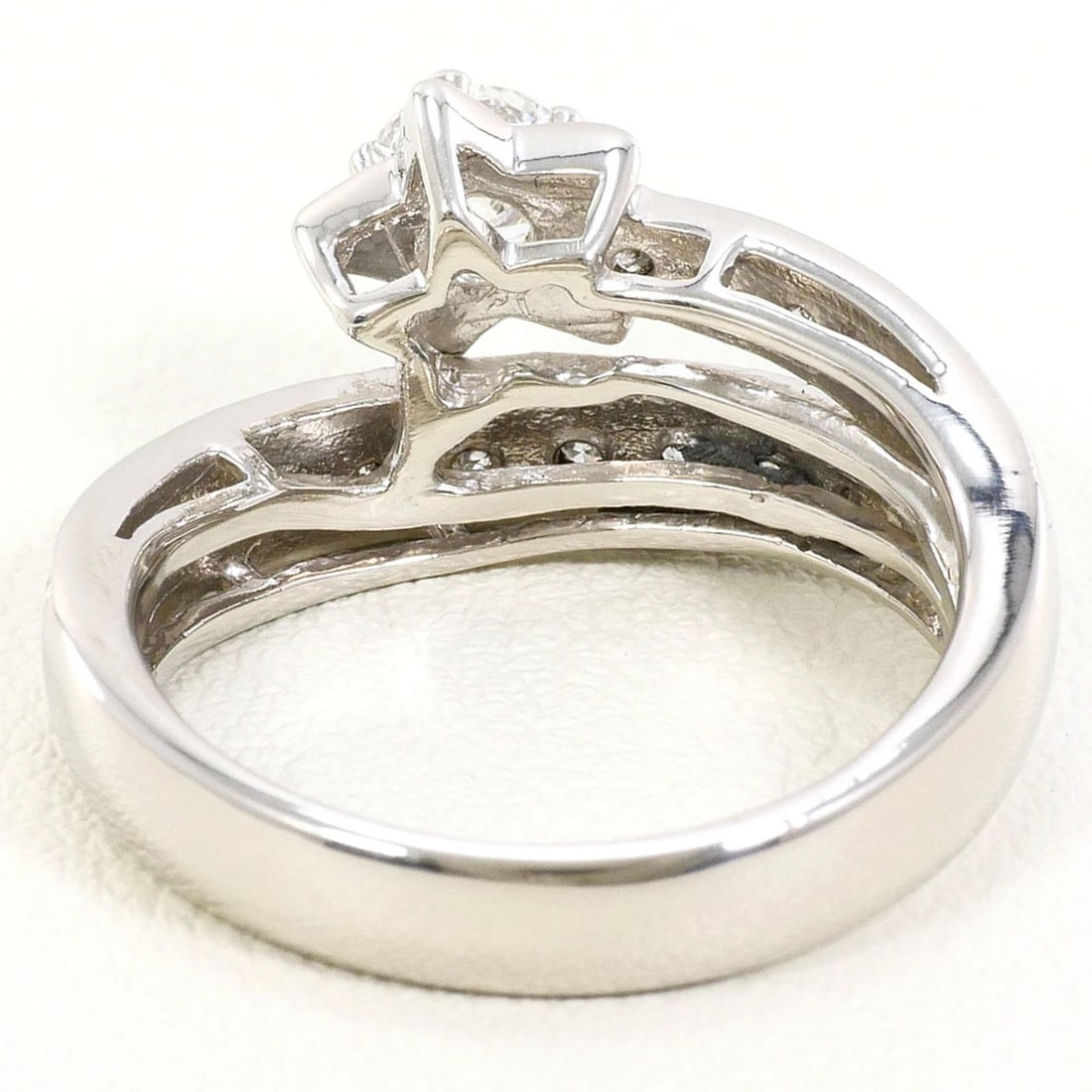PT900 PLATINUM RING - 4