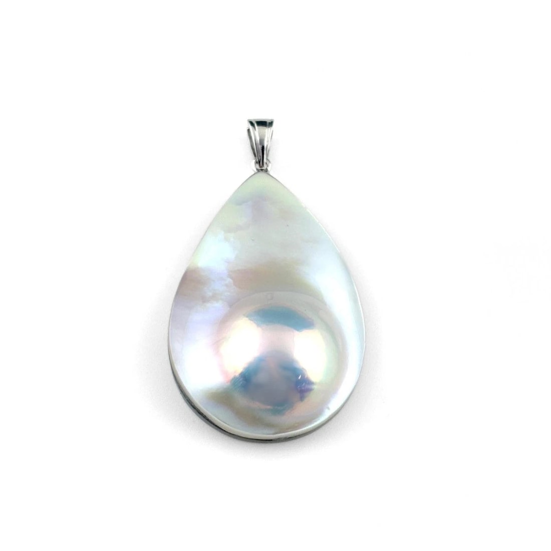 TASAKI PEARL DESIGN PENDANT HEAD WG: Tasaki Pearl Design Pendant Head Wg Brand: TASAKI Type/Style: Pendant Head Material: 18K WG, Main Stone Pearl /Secondary Stone:Natural Color: WG Size: 39.6x21.9mm(1.6") Accessories: None Accessories