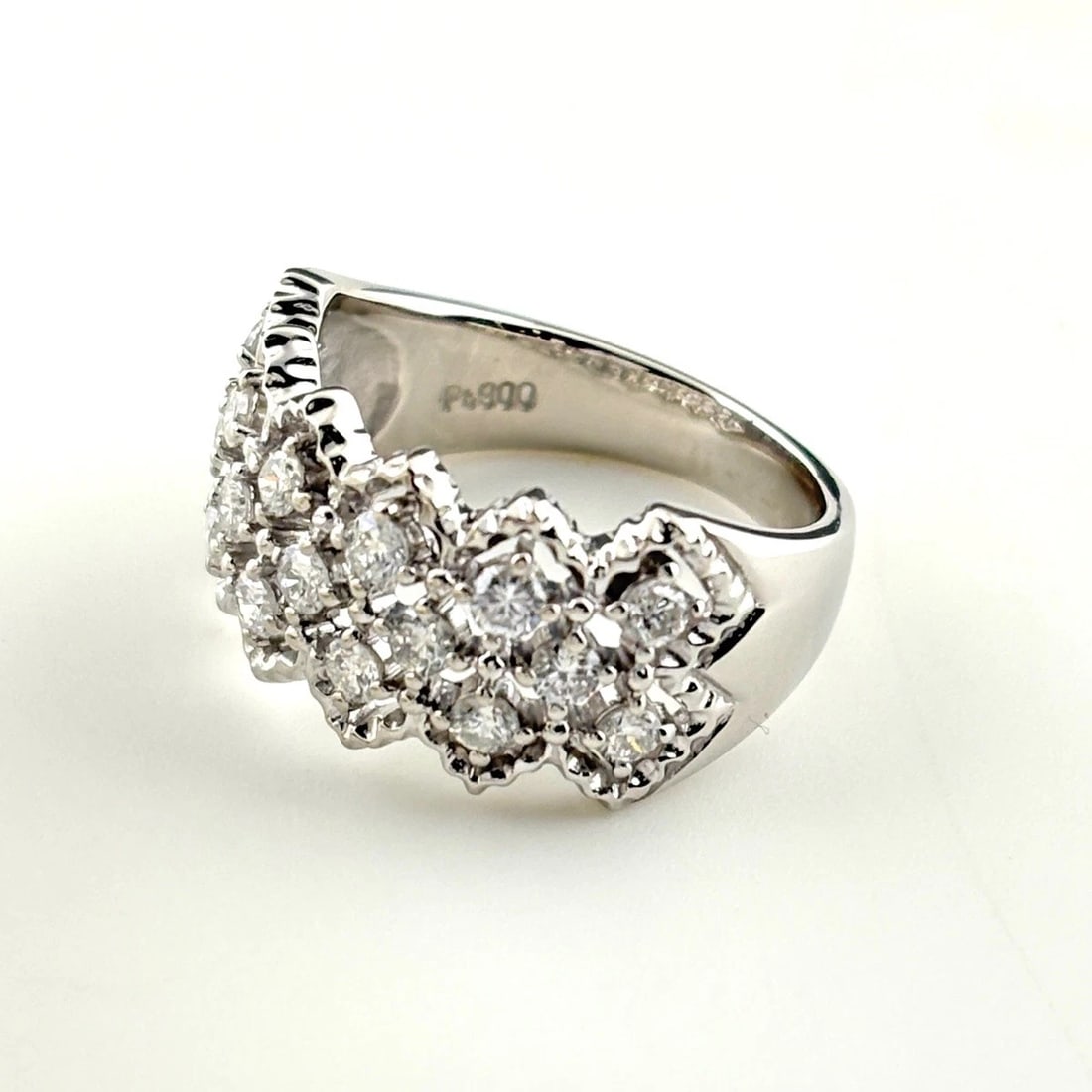 MELEE DIAMOND DESIGN RING PLATINUM RING PT900 DIAMOND: Melee Diamond Design Ring Platinum Ring Pt900 Diamond Brand: Unbranded Type/Style: Ring Material: Pt900, Main Stone Natural Color: None Size: US5.5 to 6 Accessories: None Accessories Notice: When