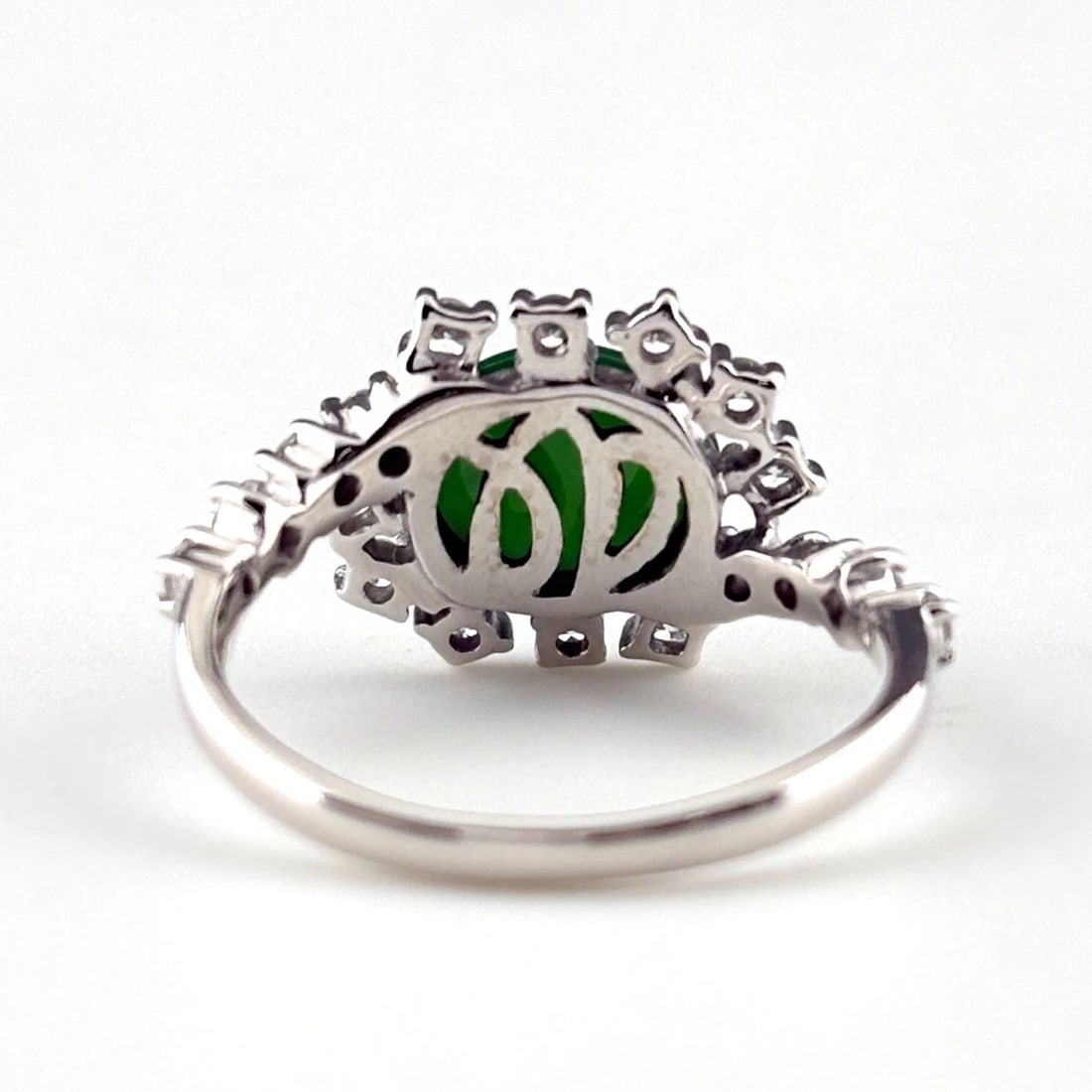 JADE DESIGN RING RING MELEE DIAMOND RING 18K - 4